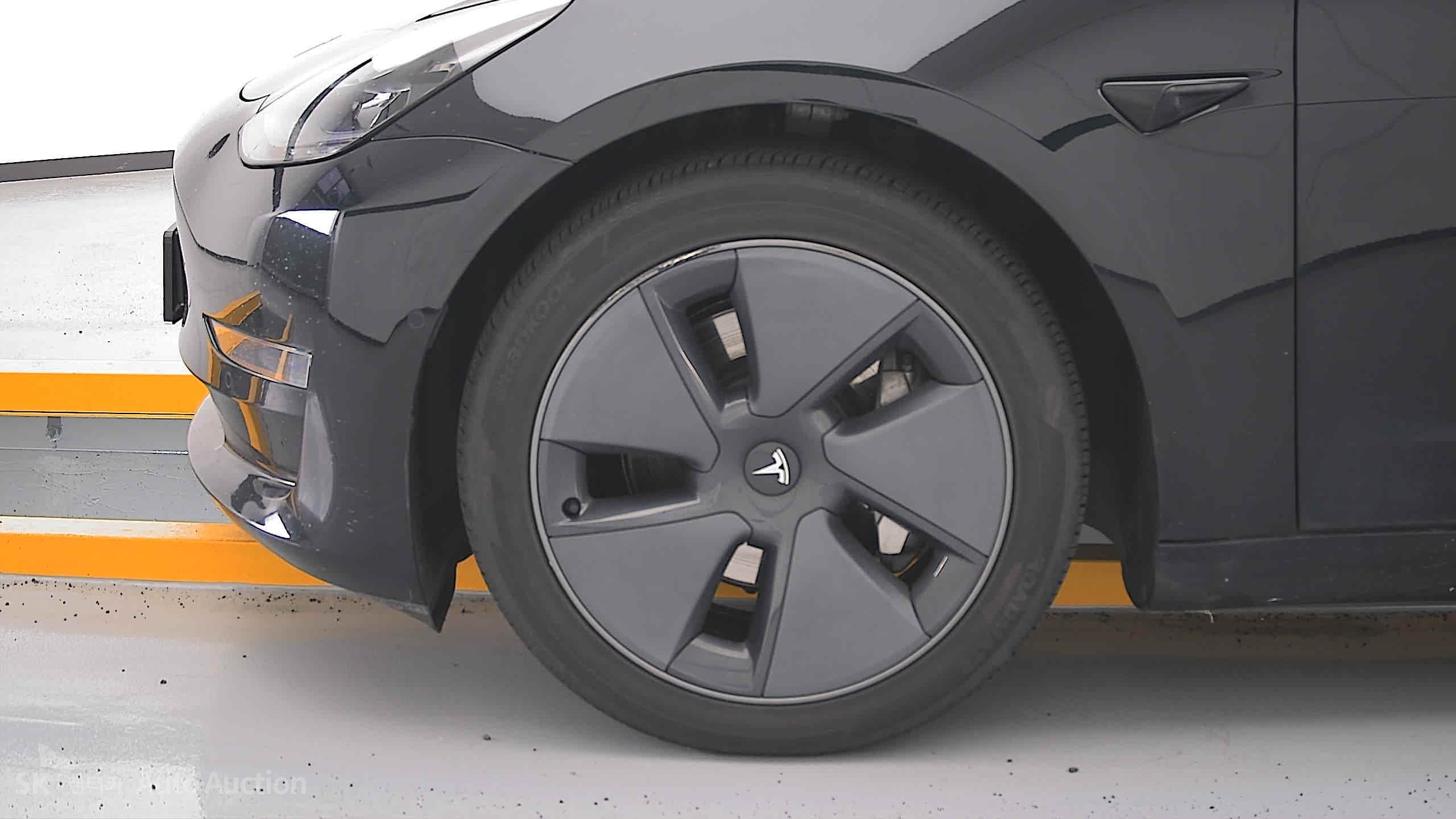 Tesla Model 3 2022 — صورة 25