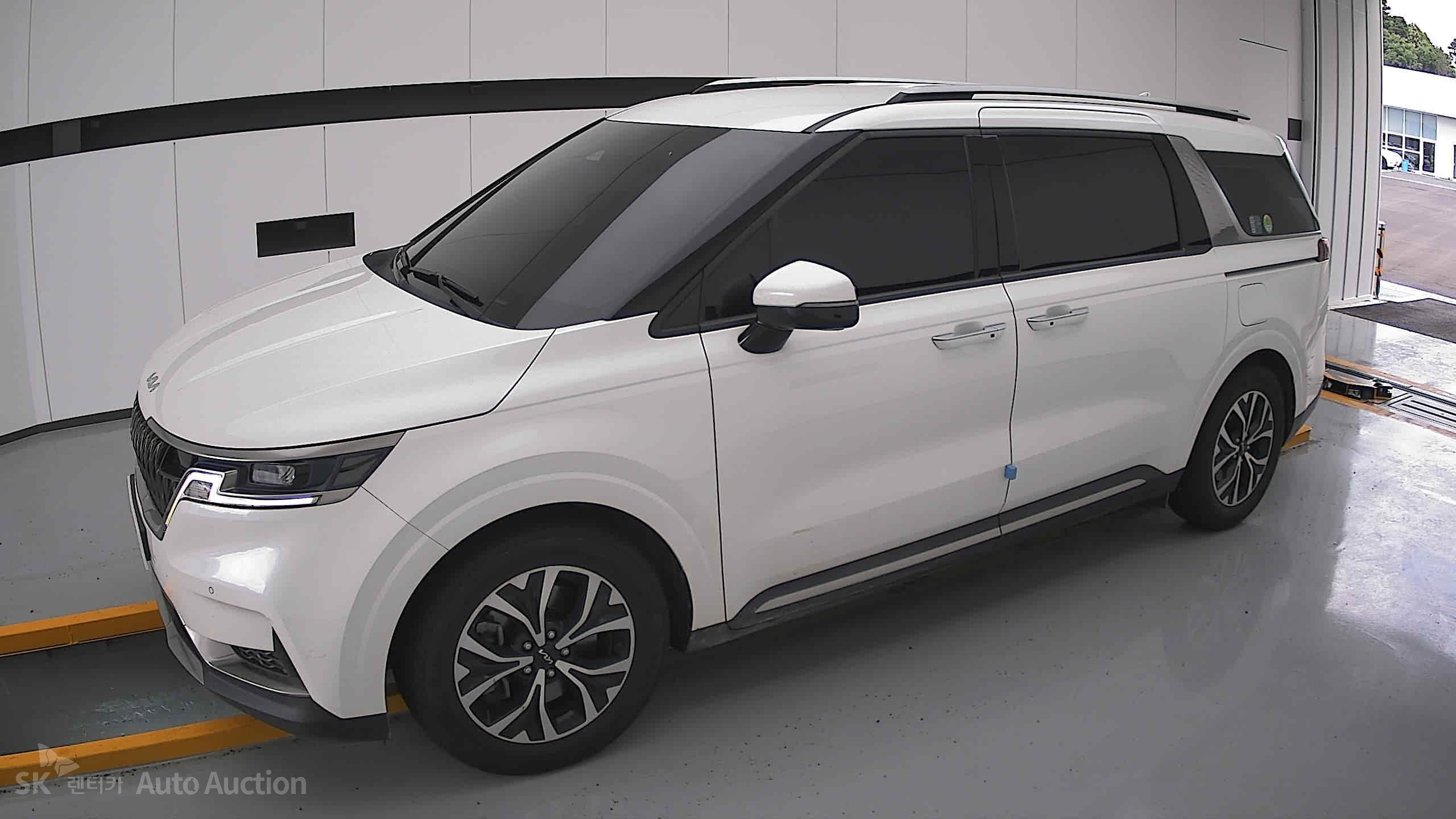 2023 - kia carnival