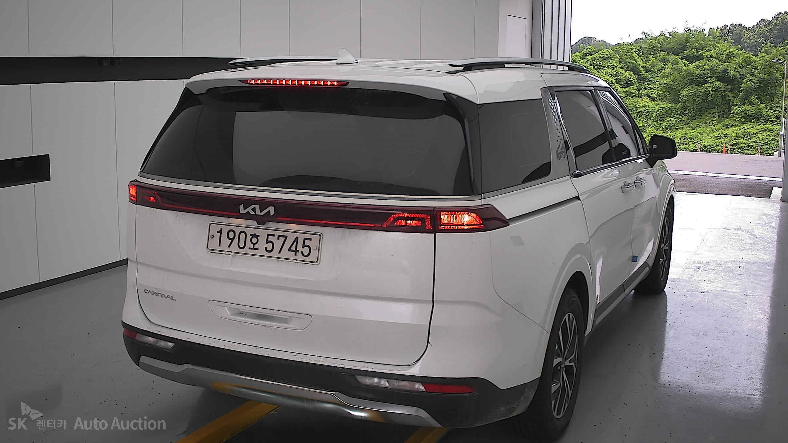 2023 - kia carnival