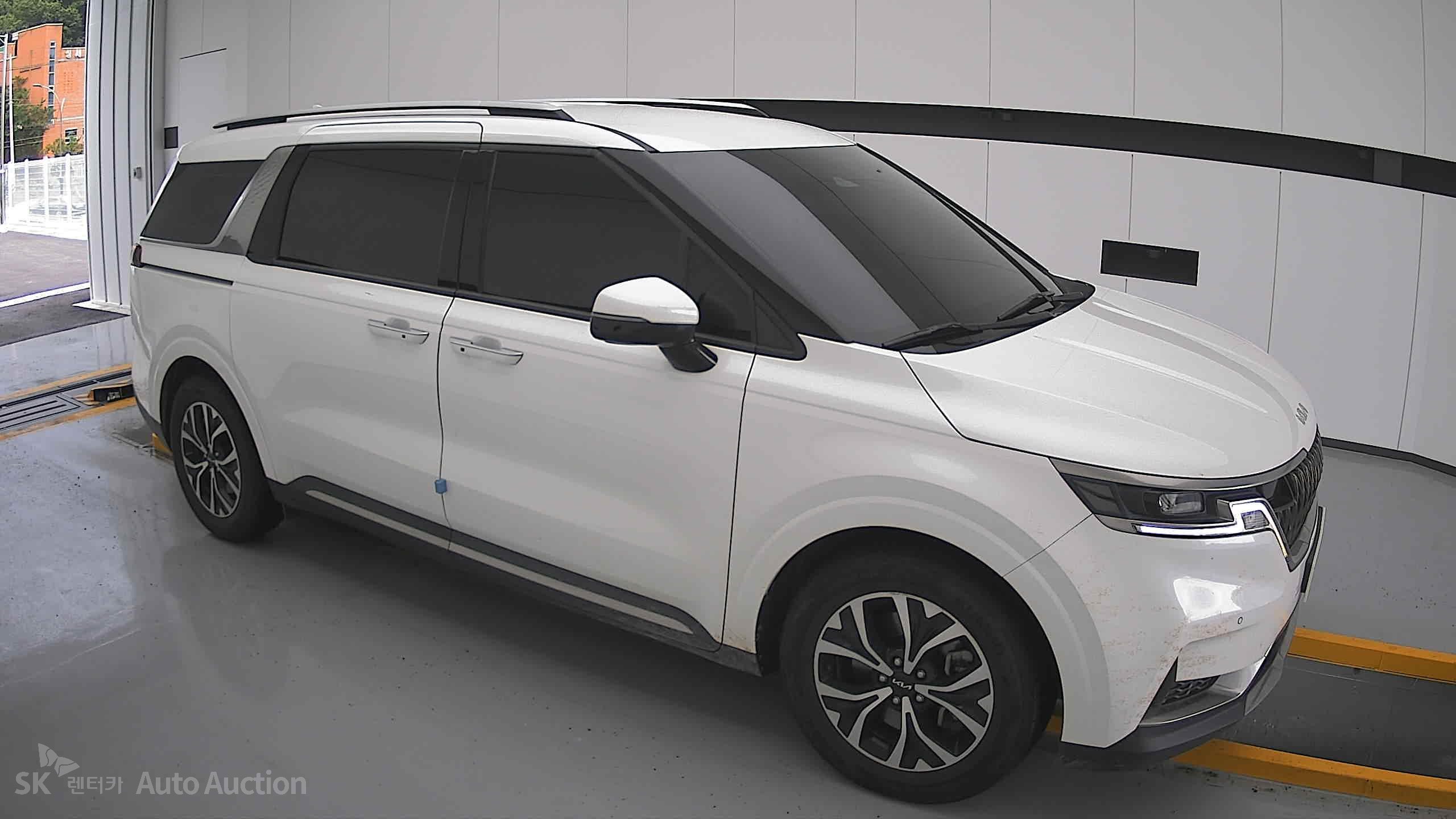 2023 - kia carnival