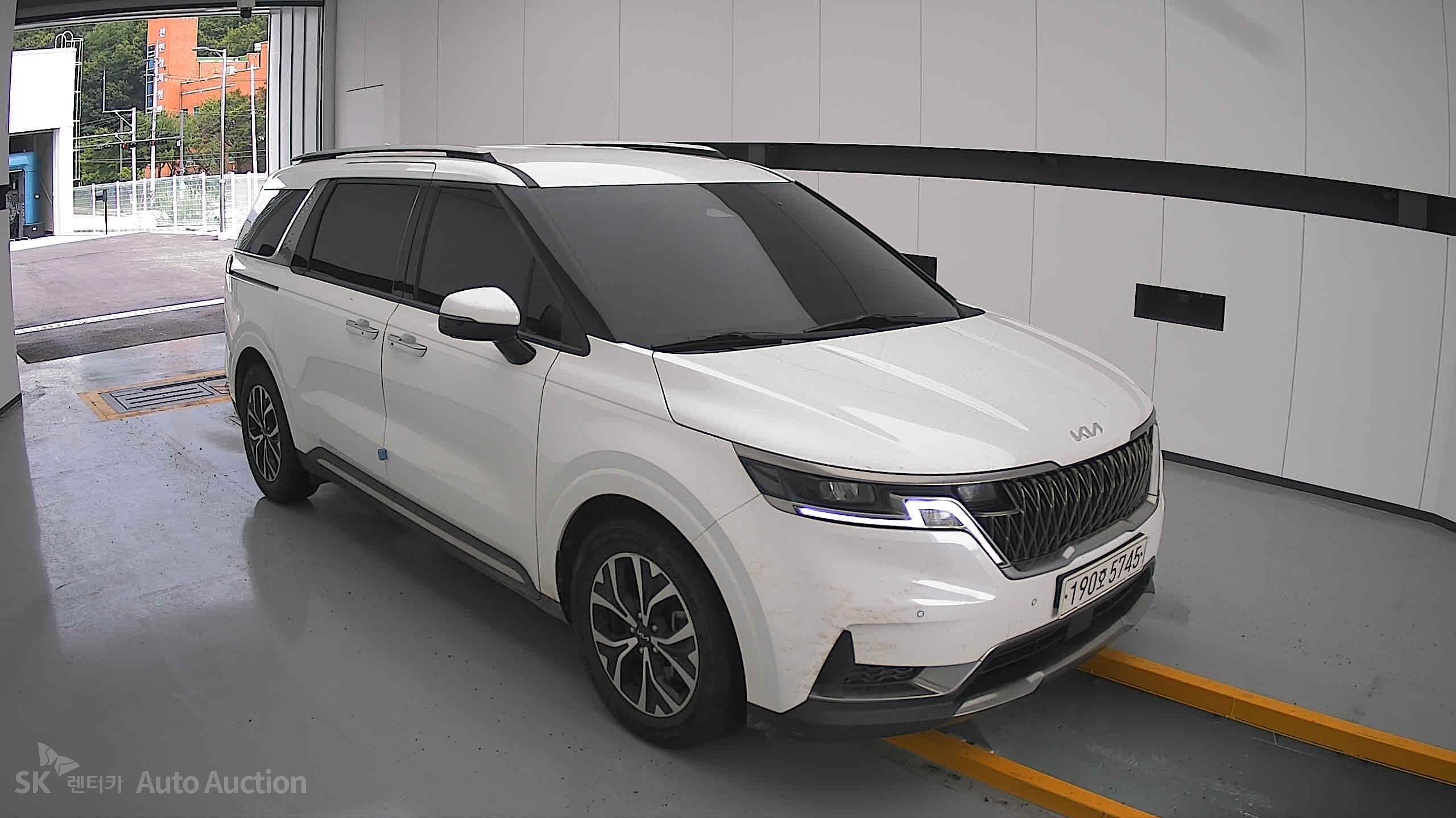 2023 - kia carnival
