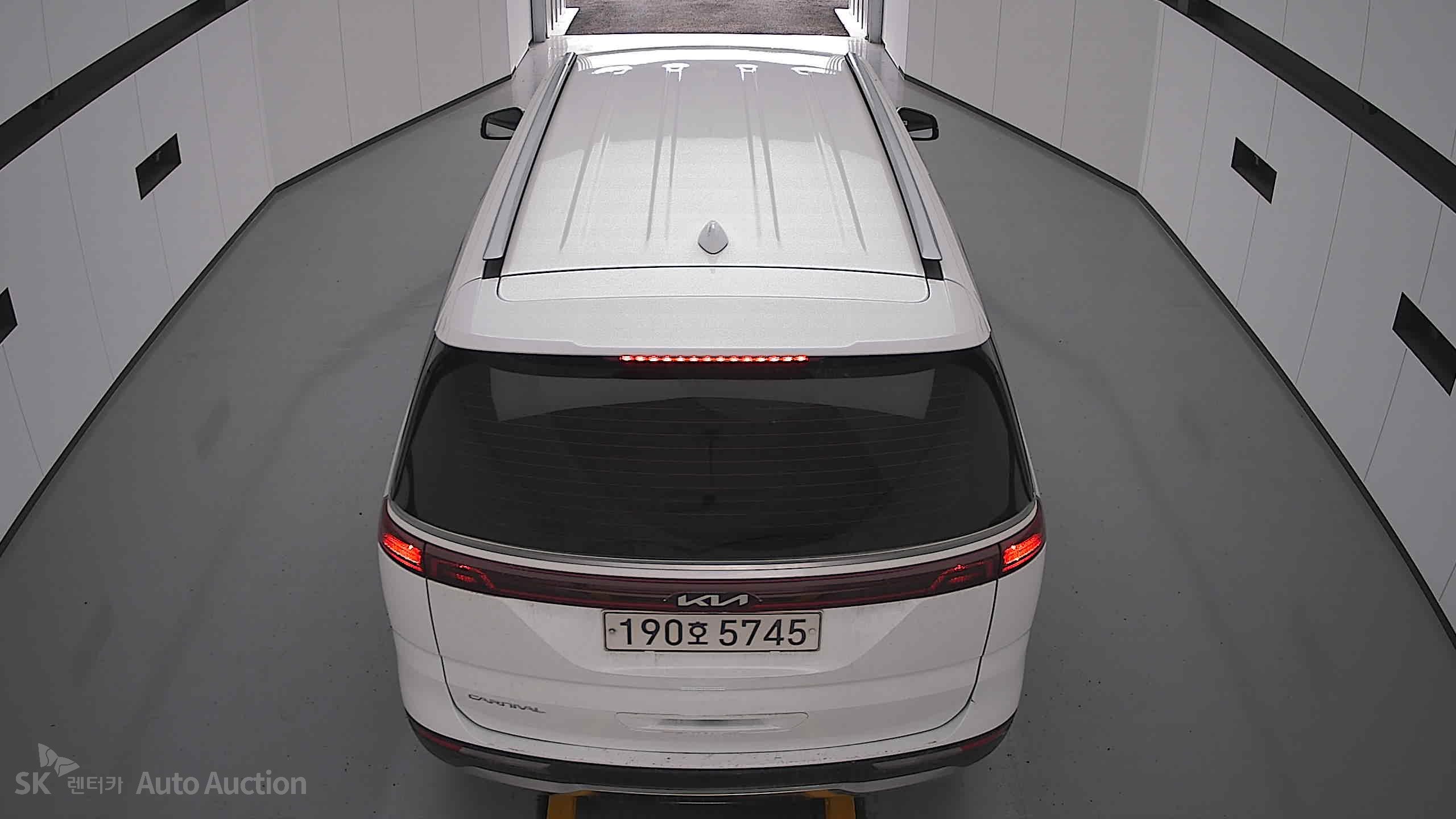 2023 - kia carnival