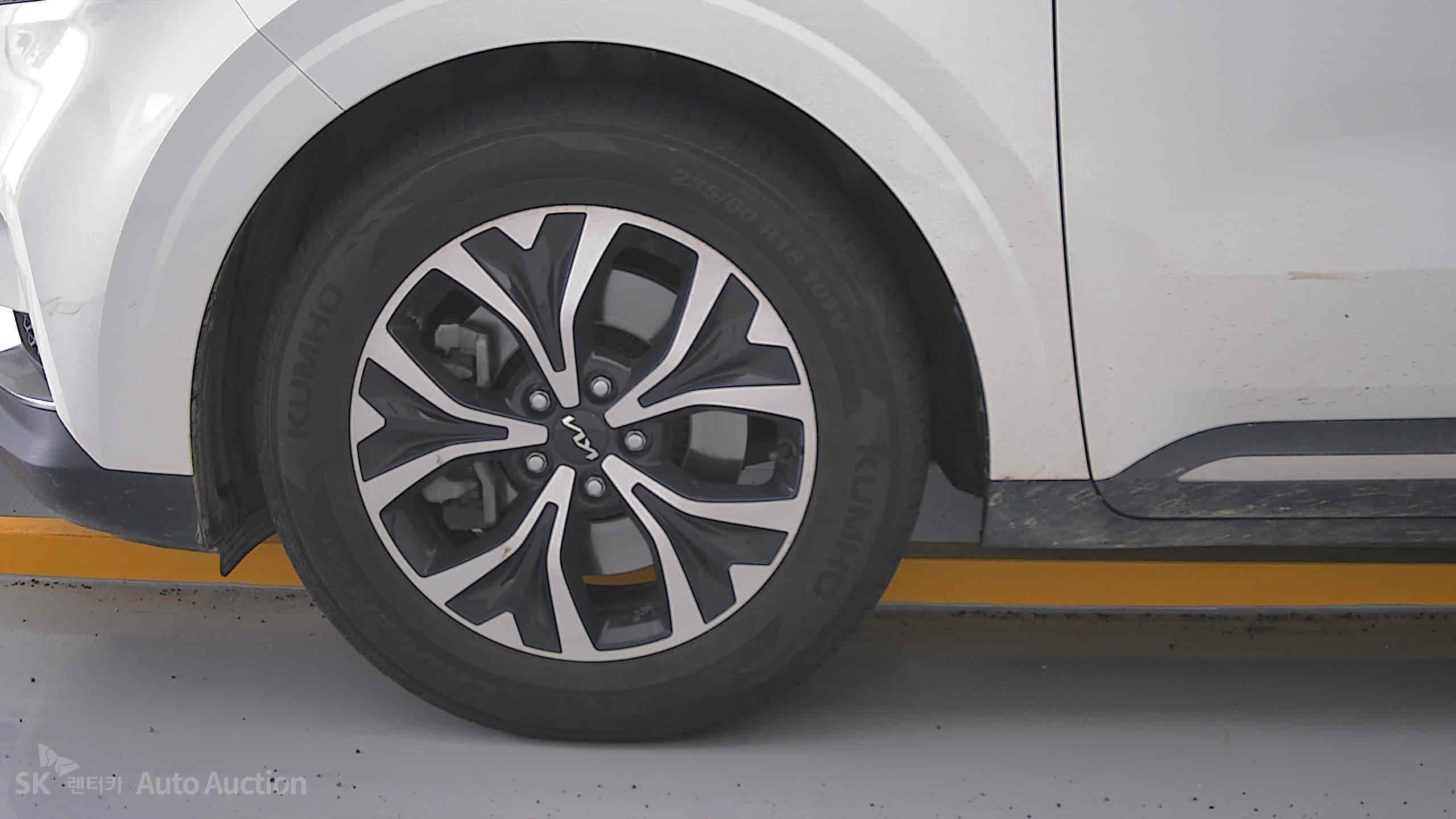 2023 - kia carnival