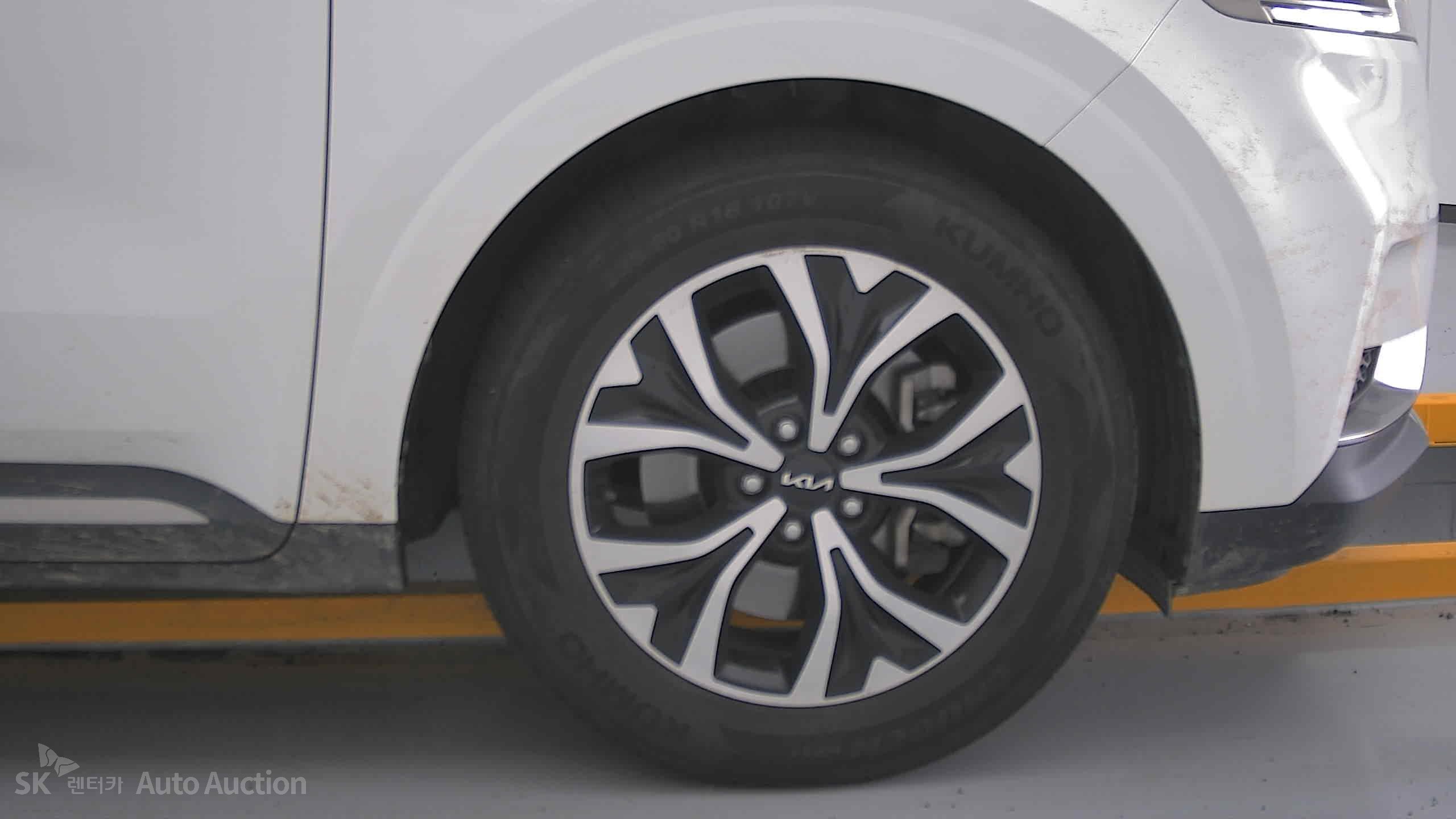 2023 - kia carnival