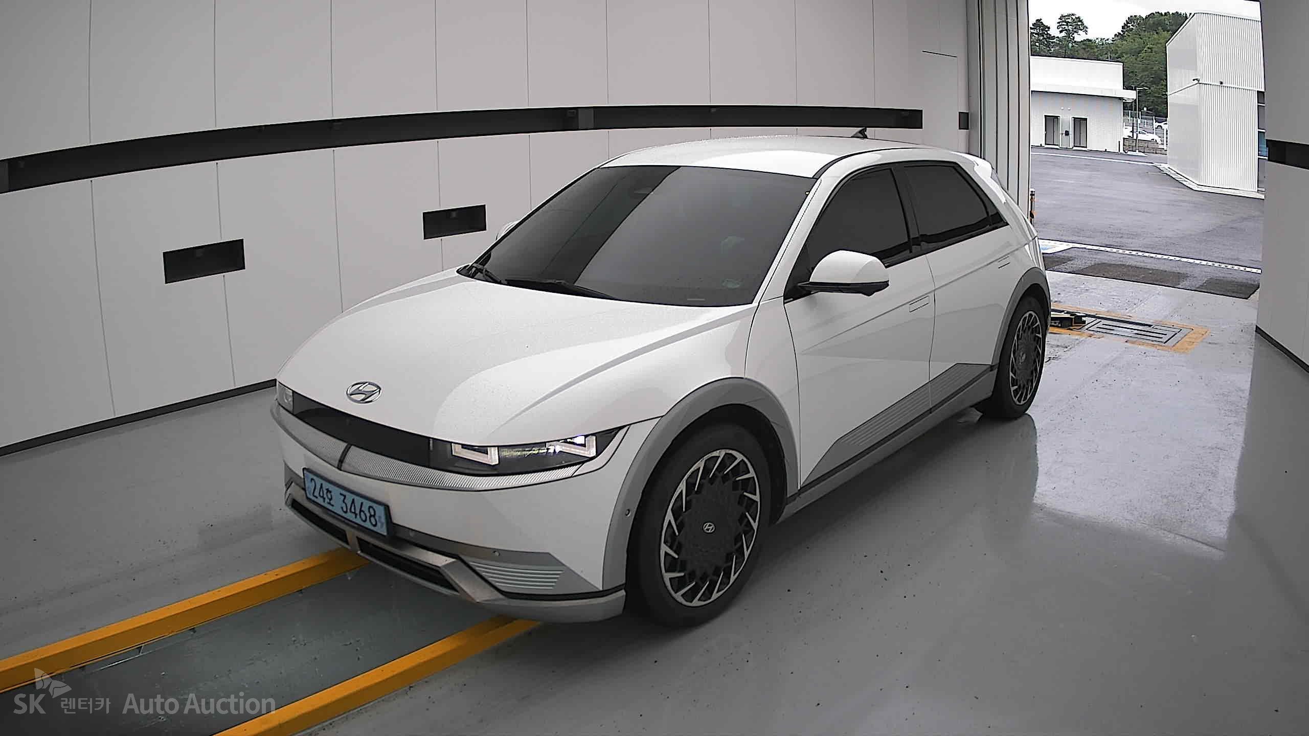 2022 - hyundai ioniq
