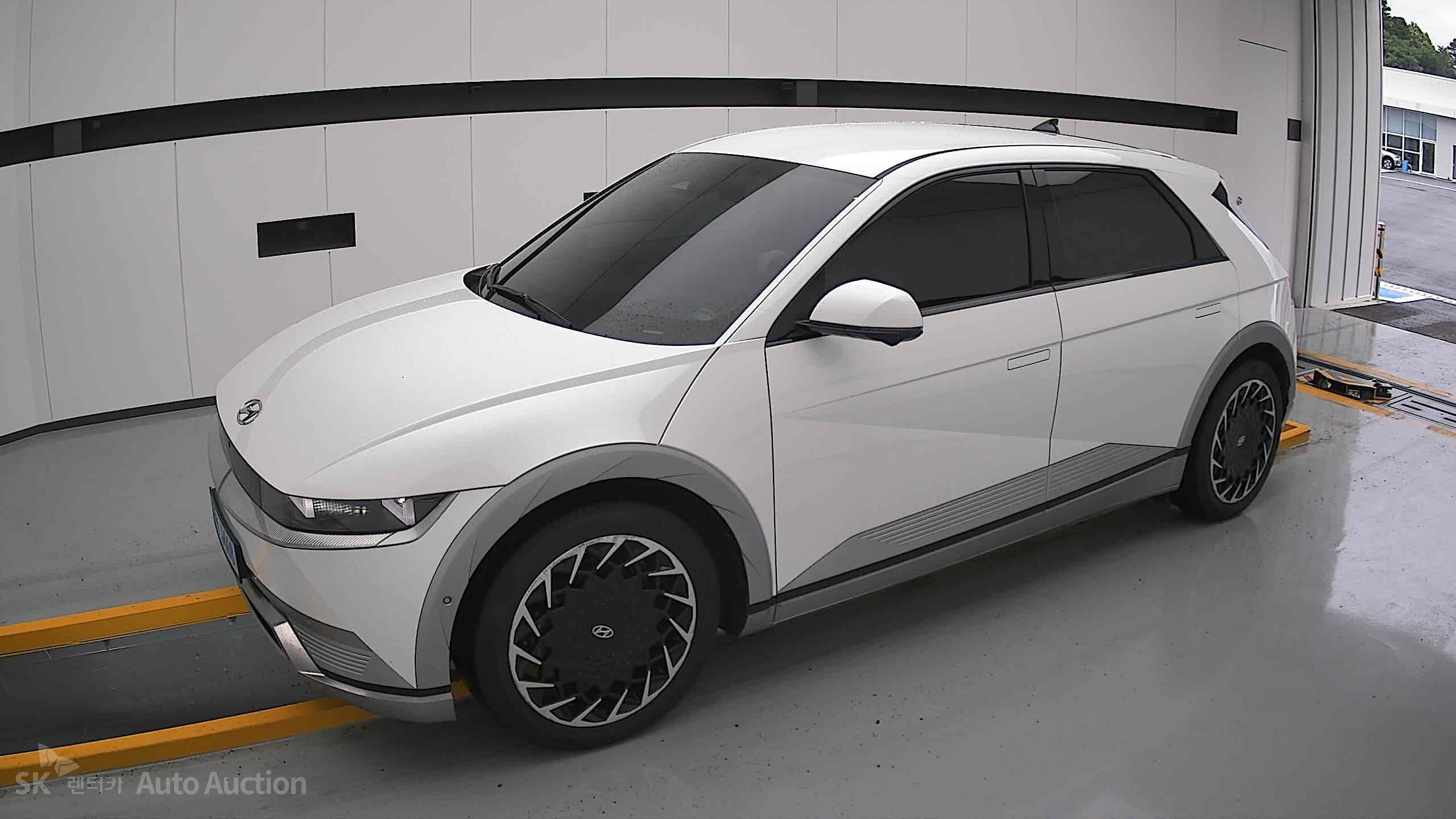 2022 - hyundai ioniq