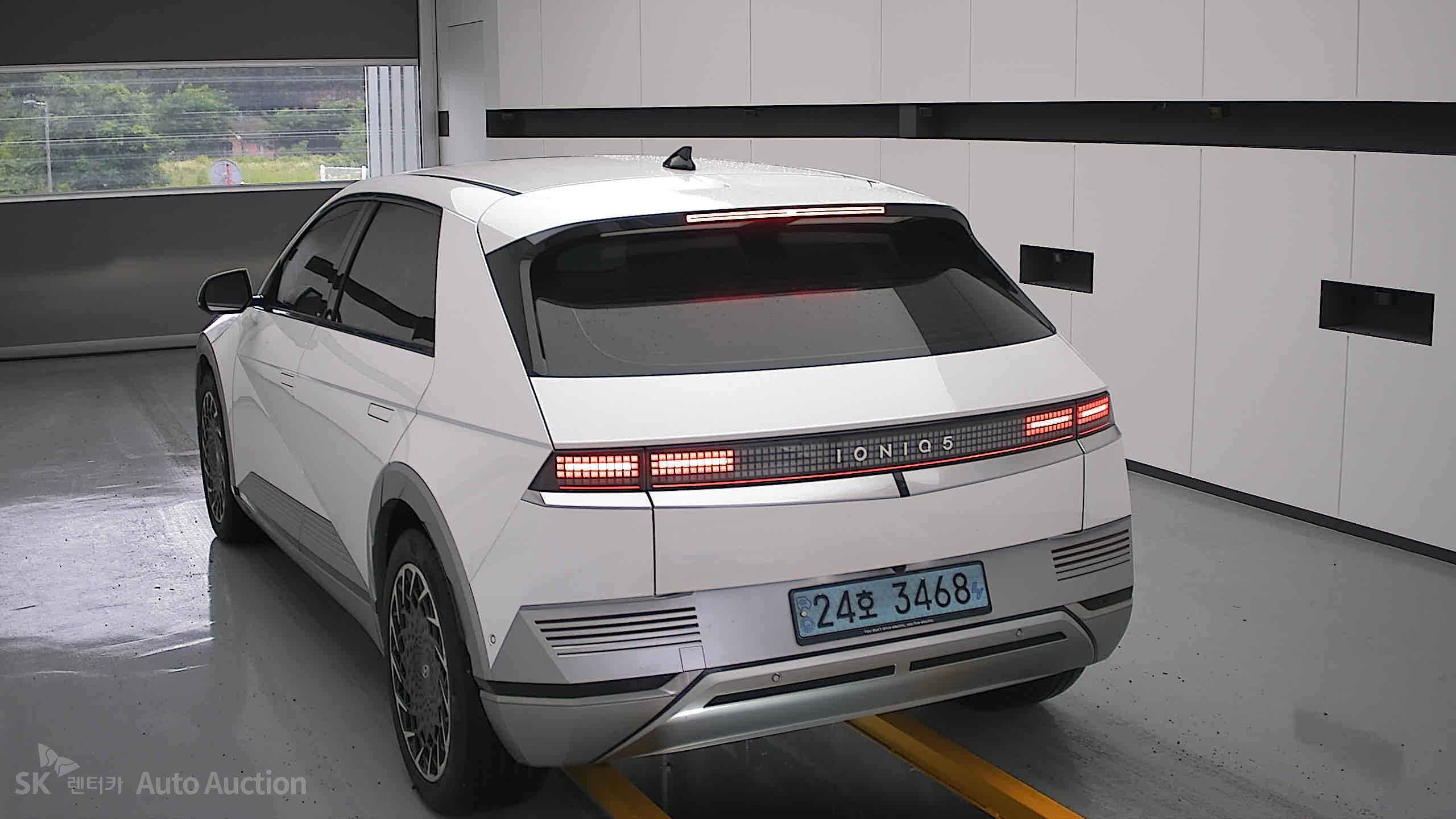 2022 - hyundai ioniq