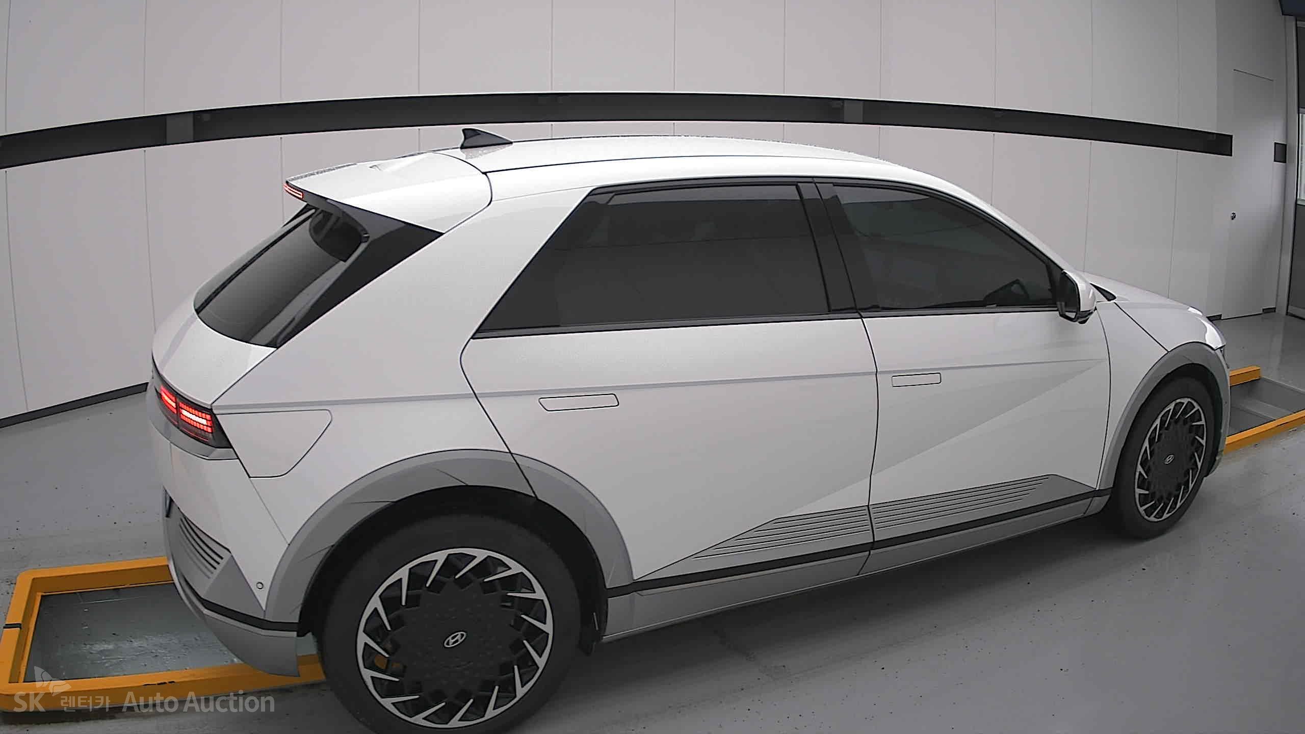 2022 - hyundai ioniq