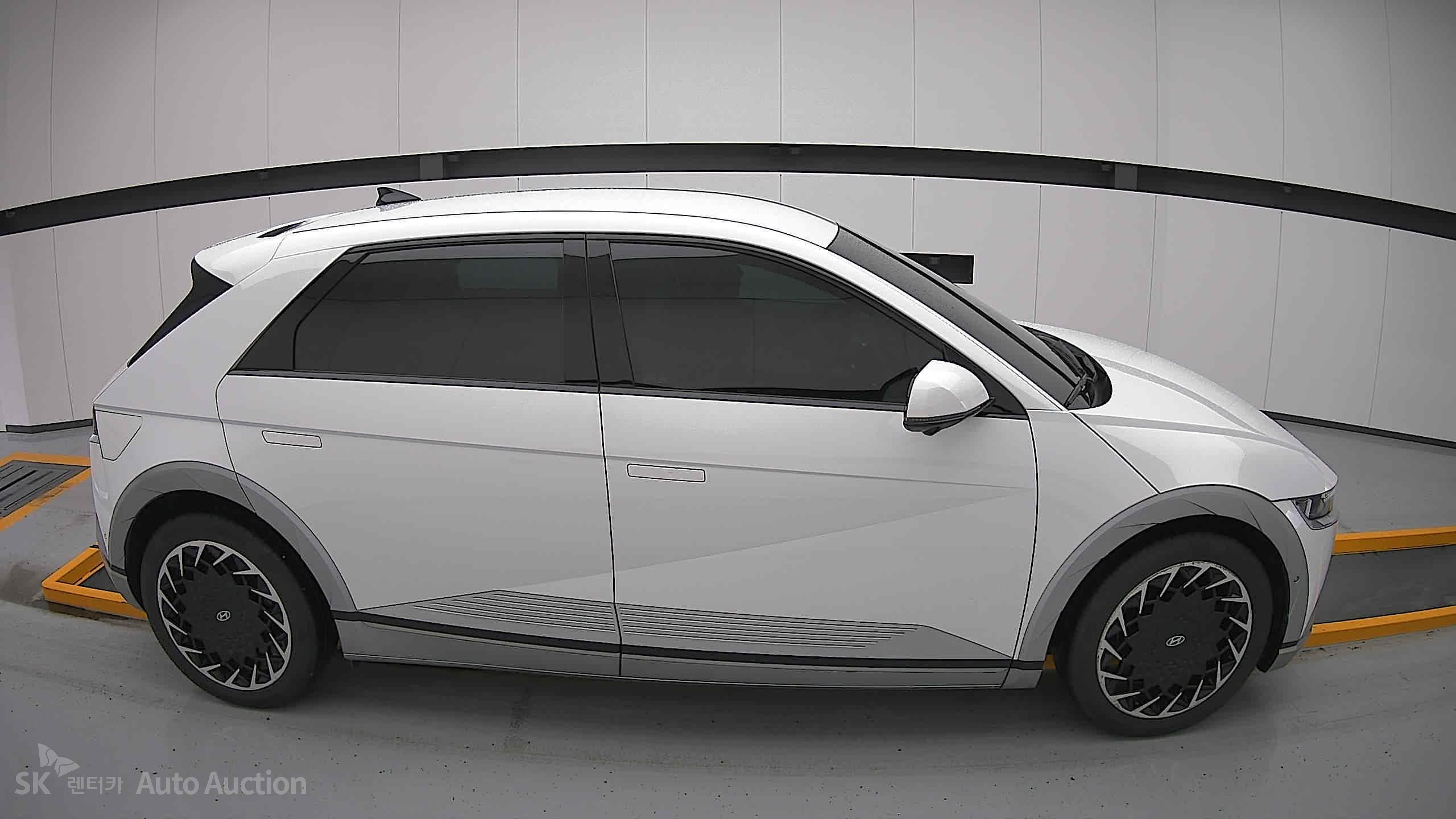 2022 - hyundai ioniq
