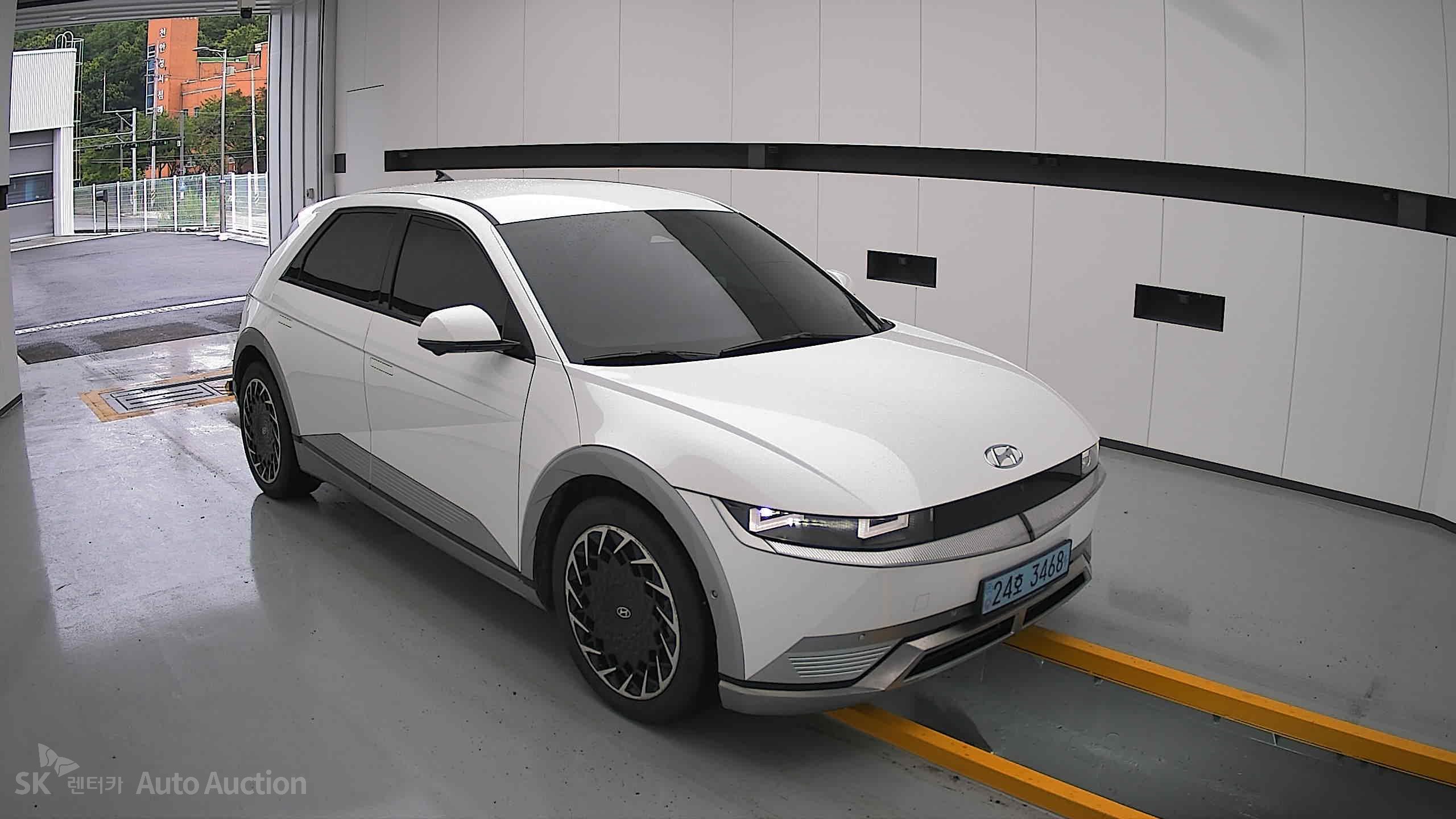 2022 - hyundai ioniq