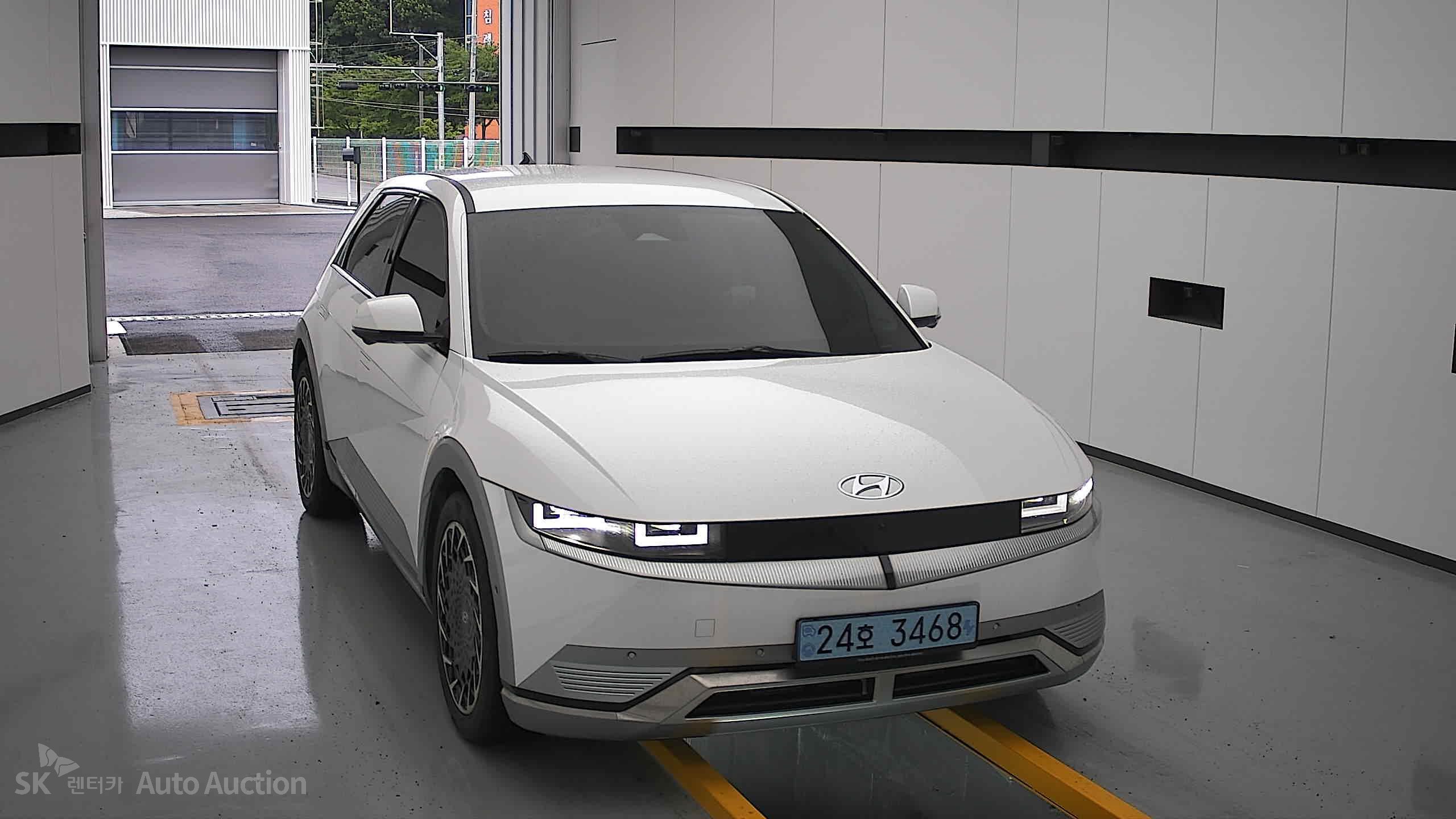 2022 - hyundai ioniq