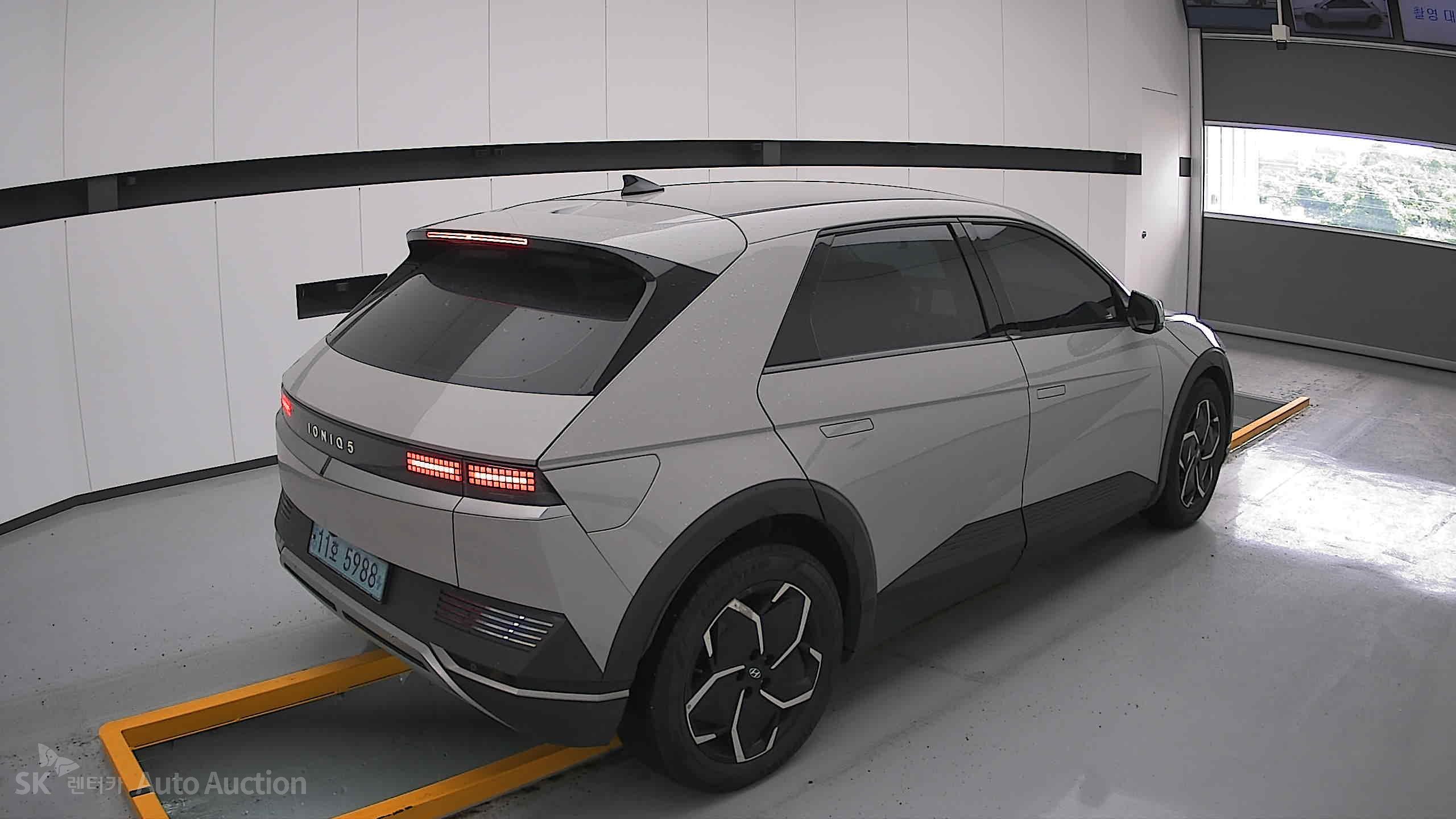 2022 - hyundai ioniq