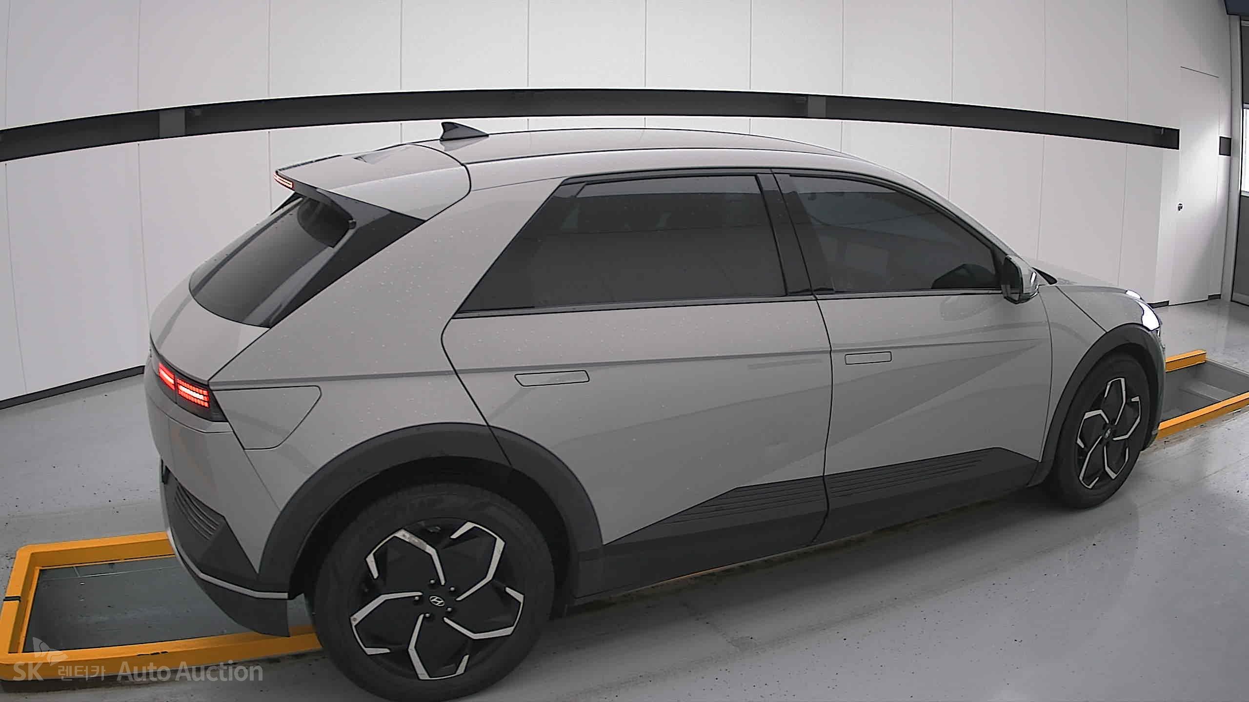 2022 - hyundai ioniq
