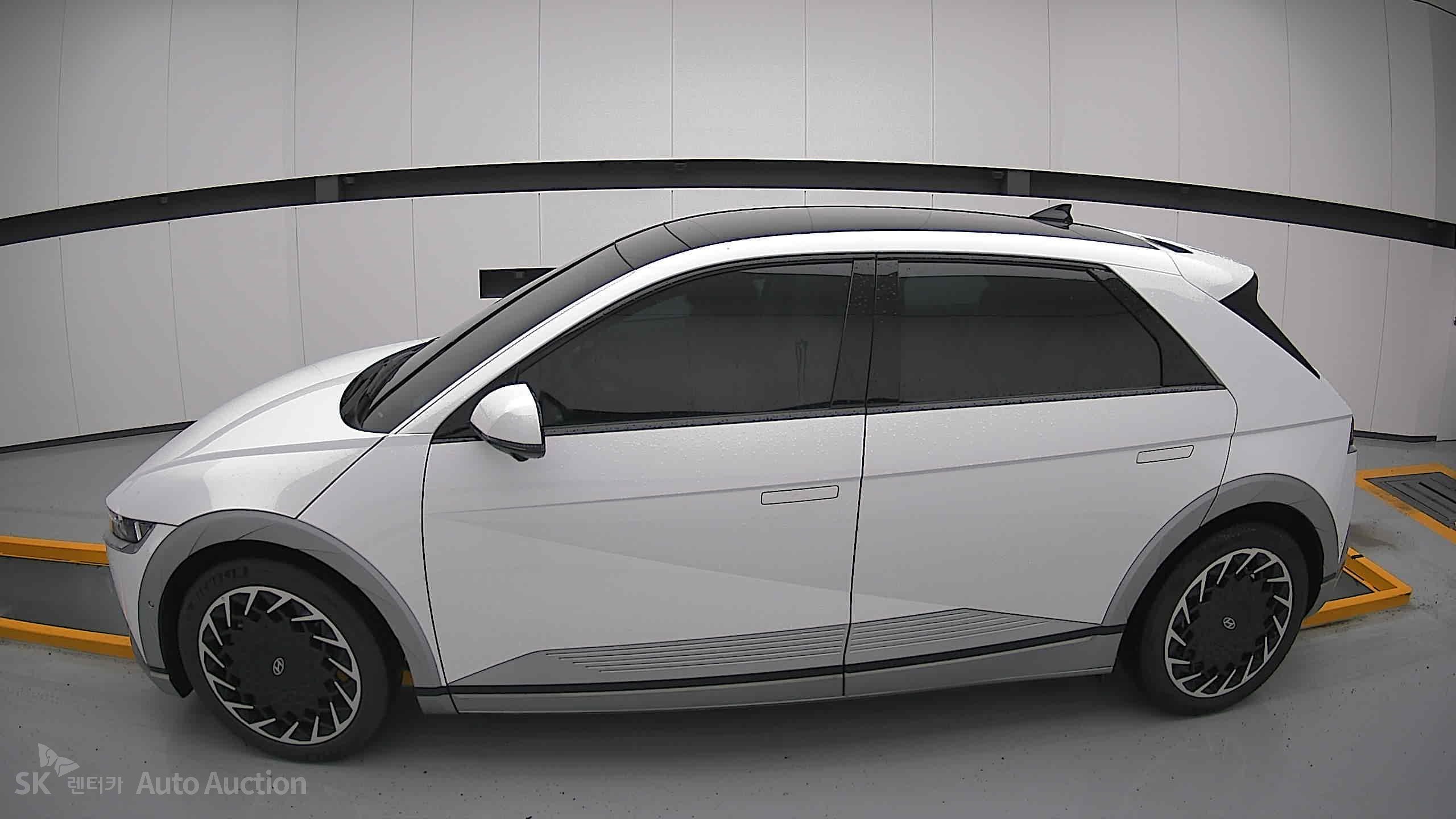 2023 - hyundai ioniq