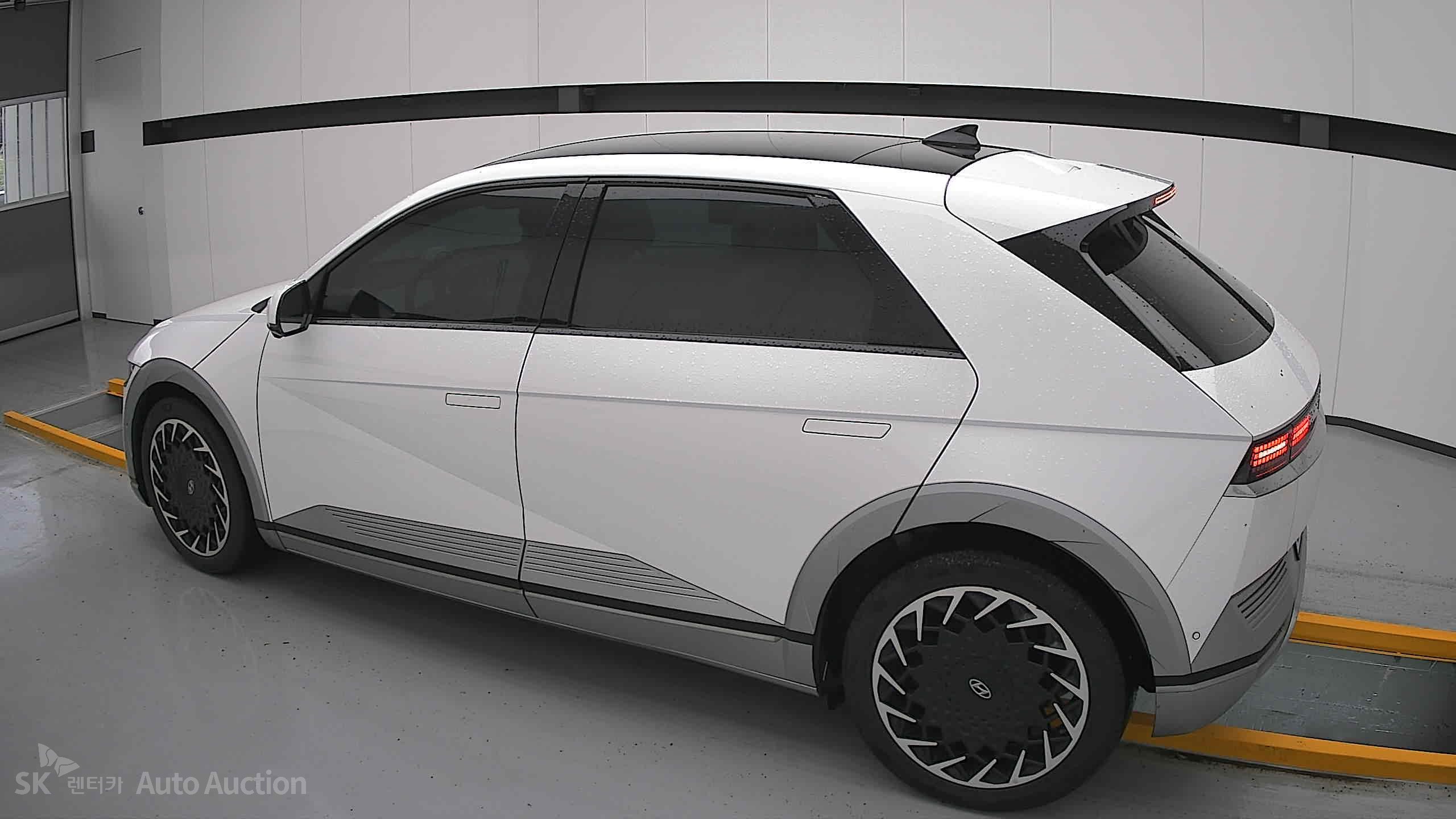 2023 - hyundai ioniq