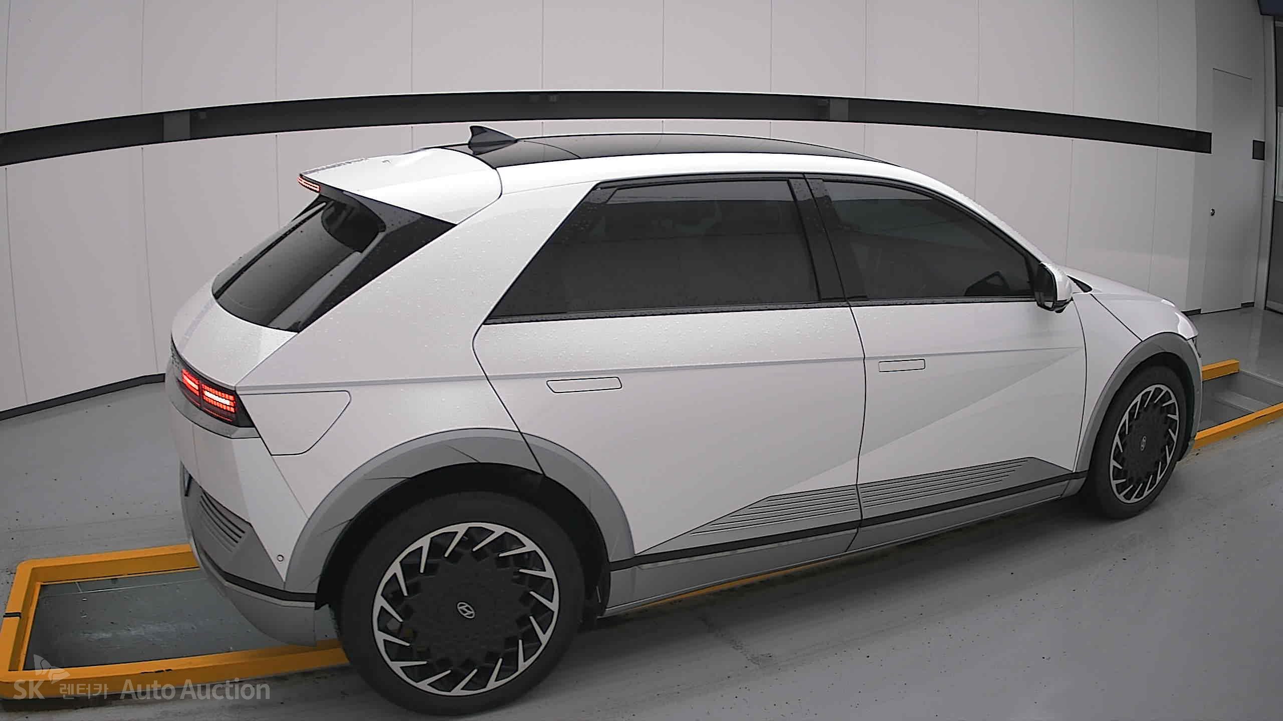 2023 - hyundai ioniq
