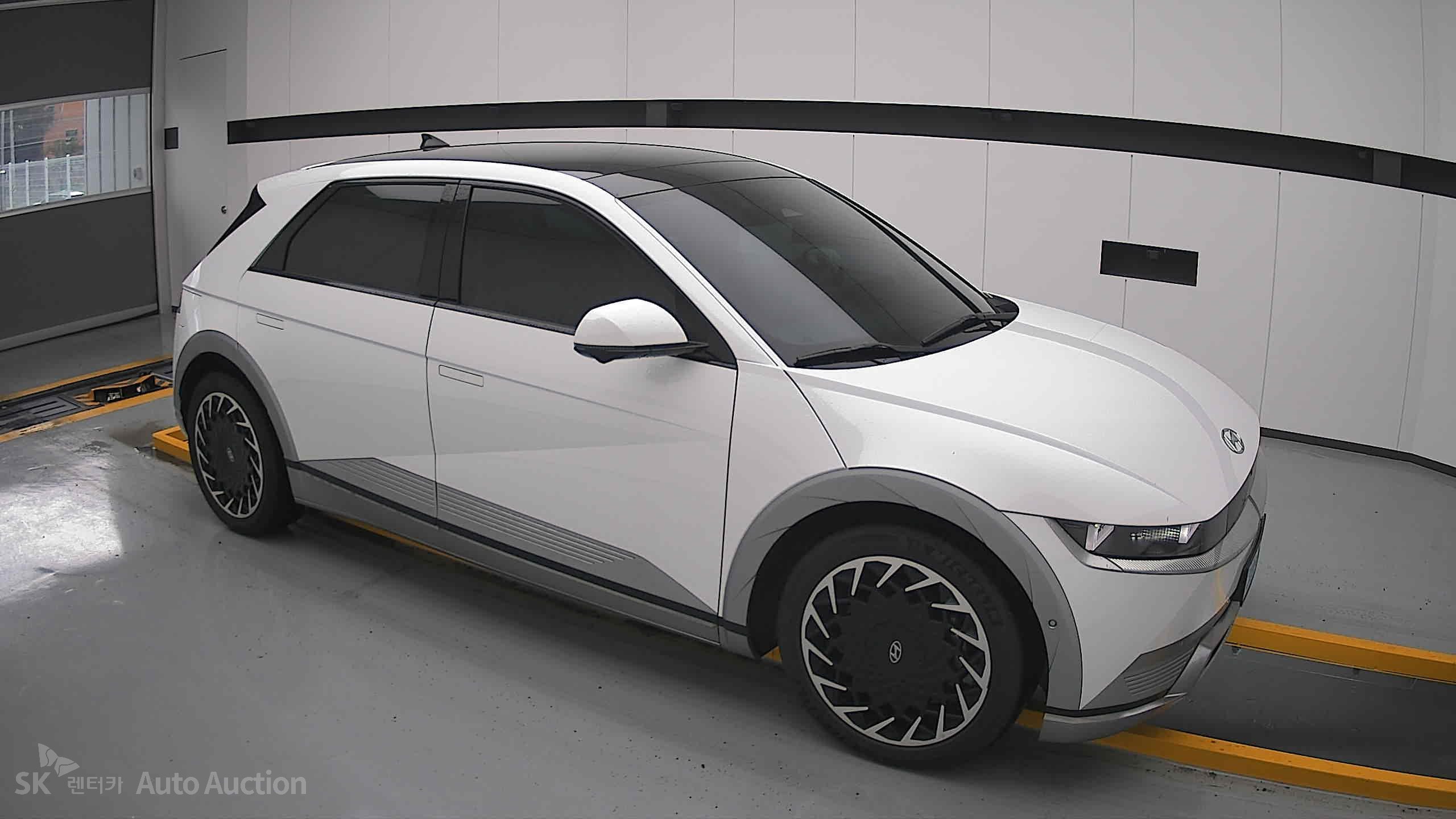 2023 - hyundai ioniq