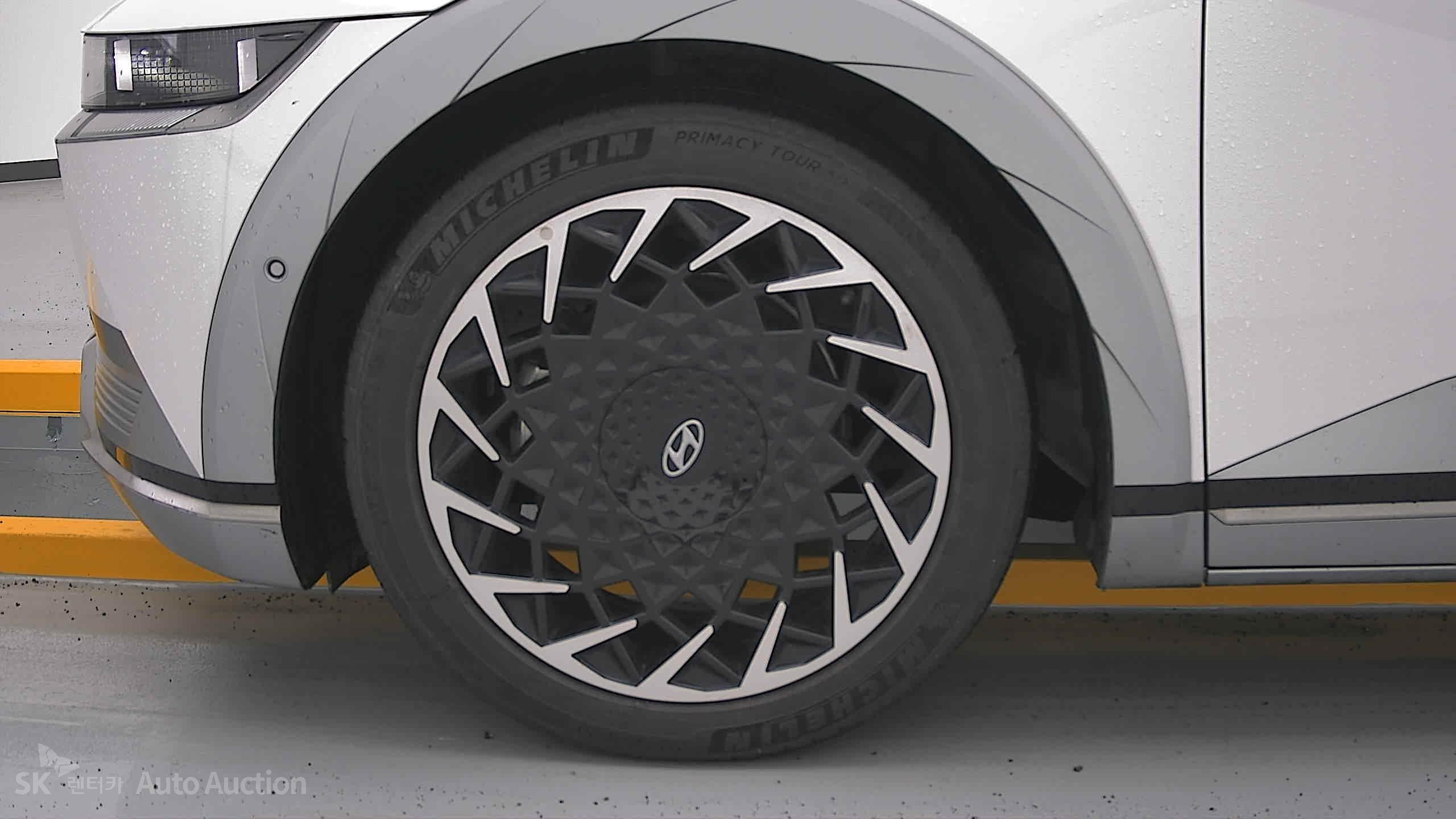 2023 - hyundai ioniq