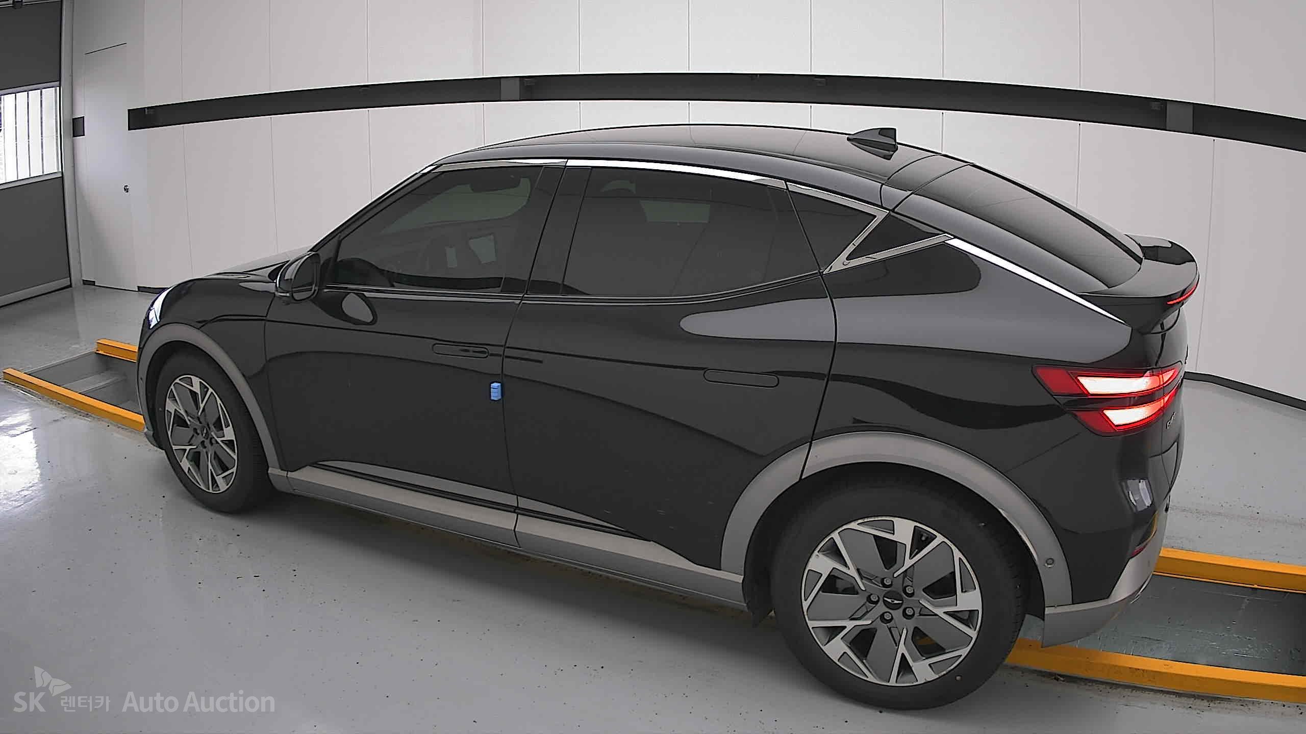 2022 - genesis gv60