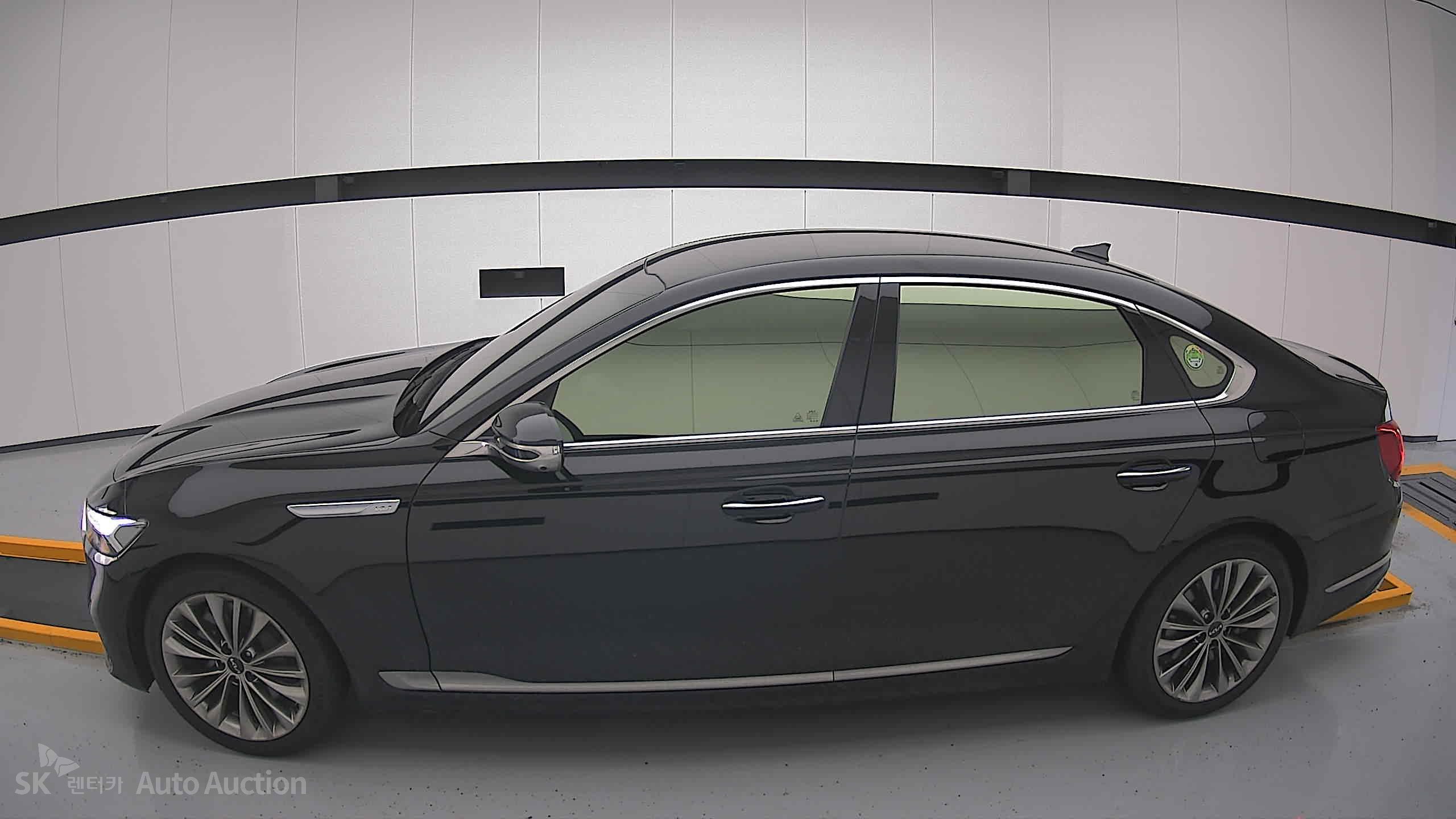 2022 - kia k9