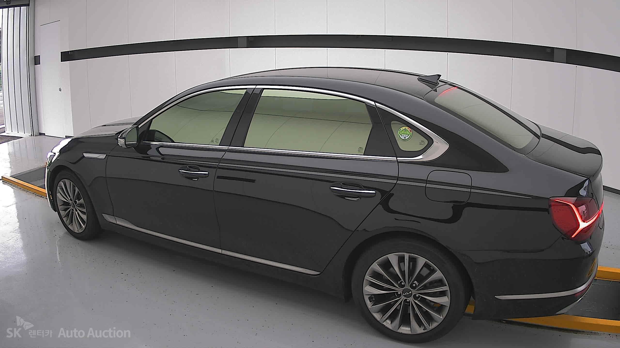 2022 - kia k9
