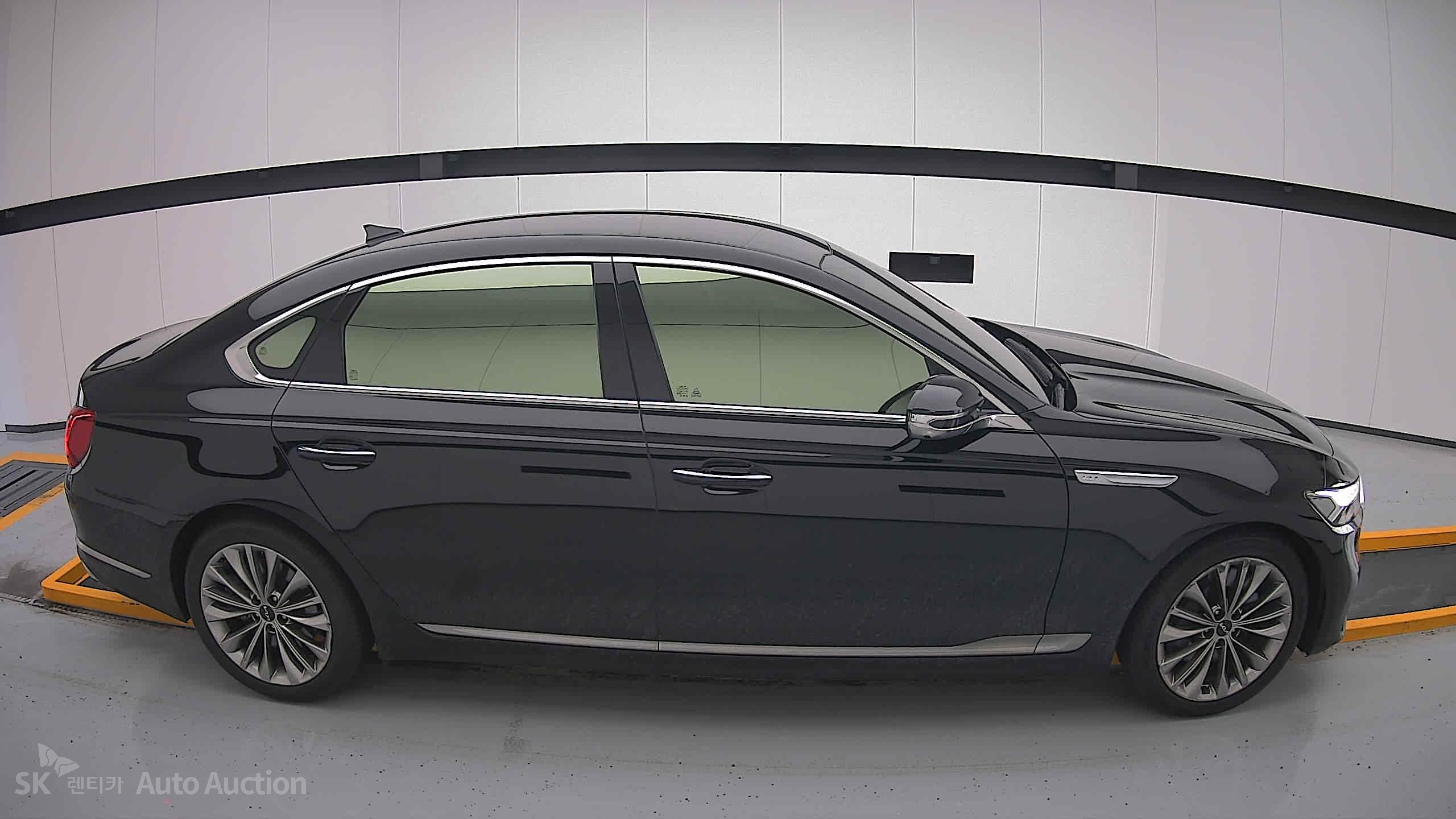 2022 - kia k9