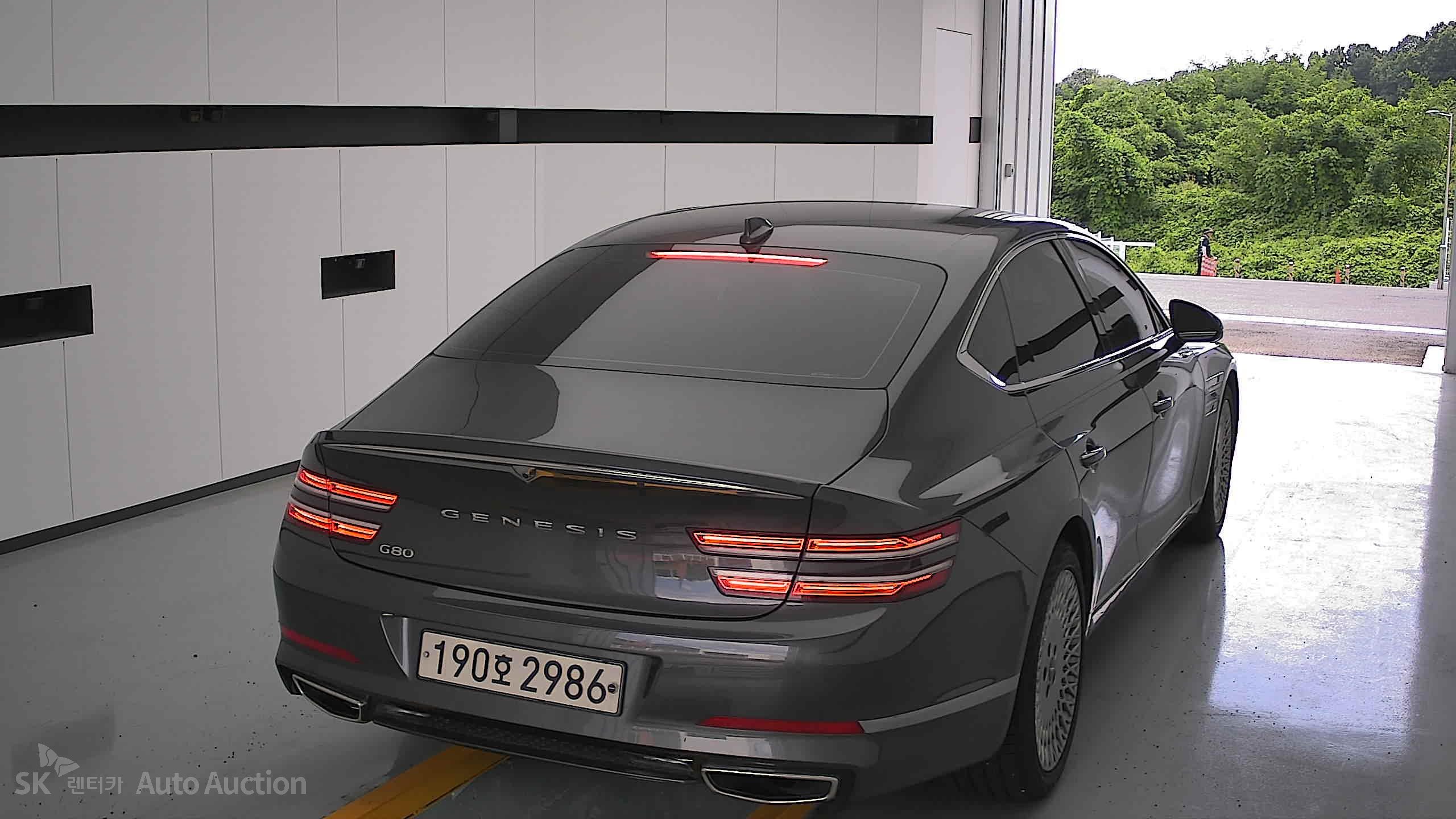 2022 - genesis g80