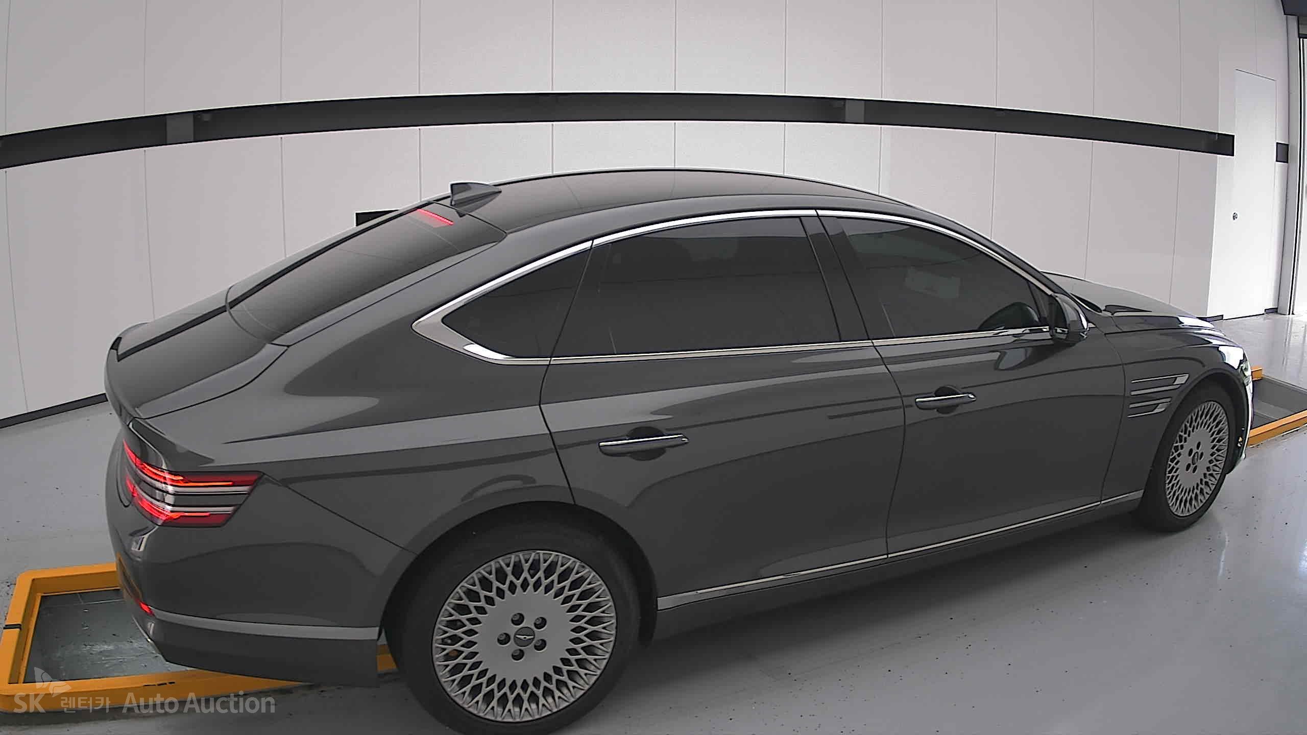2022 - genesis g80