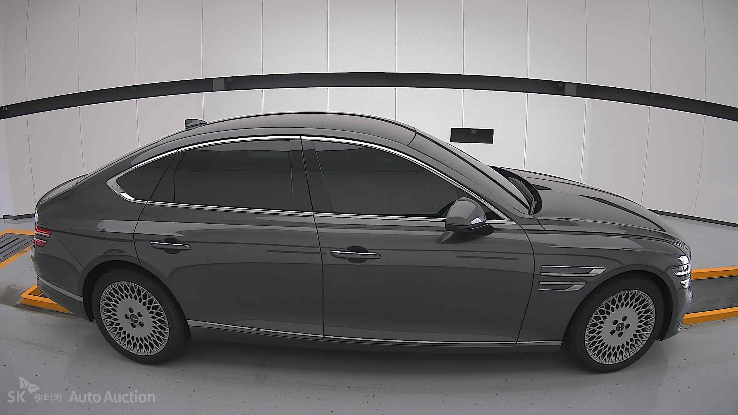 2022 - genesis g80