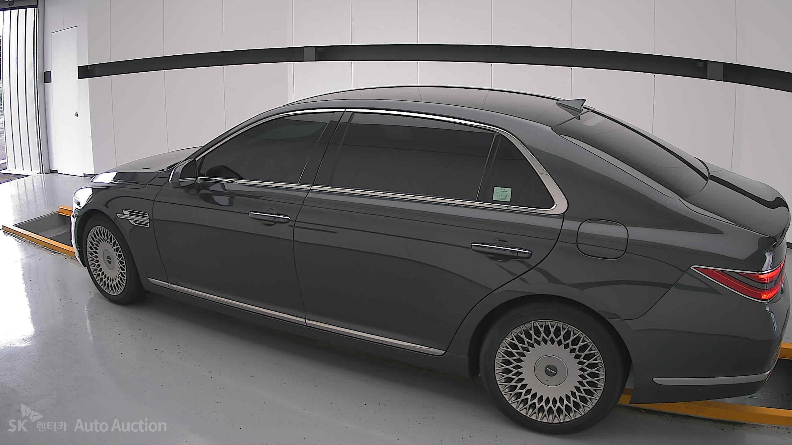 2021 - genesis g90
