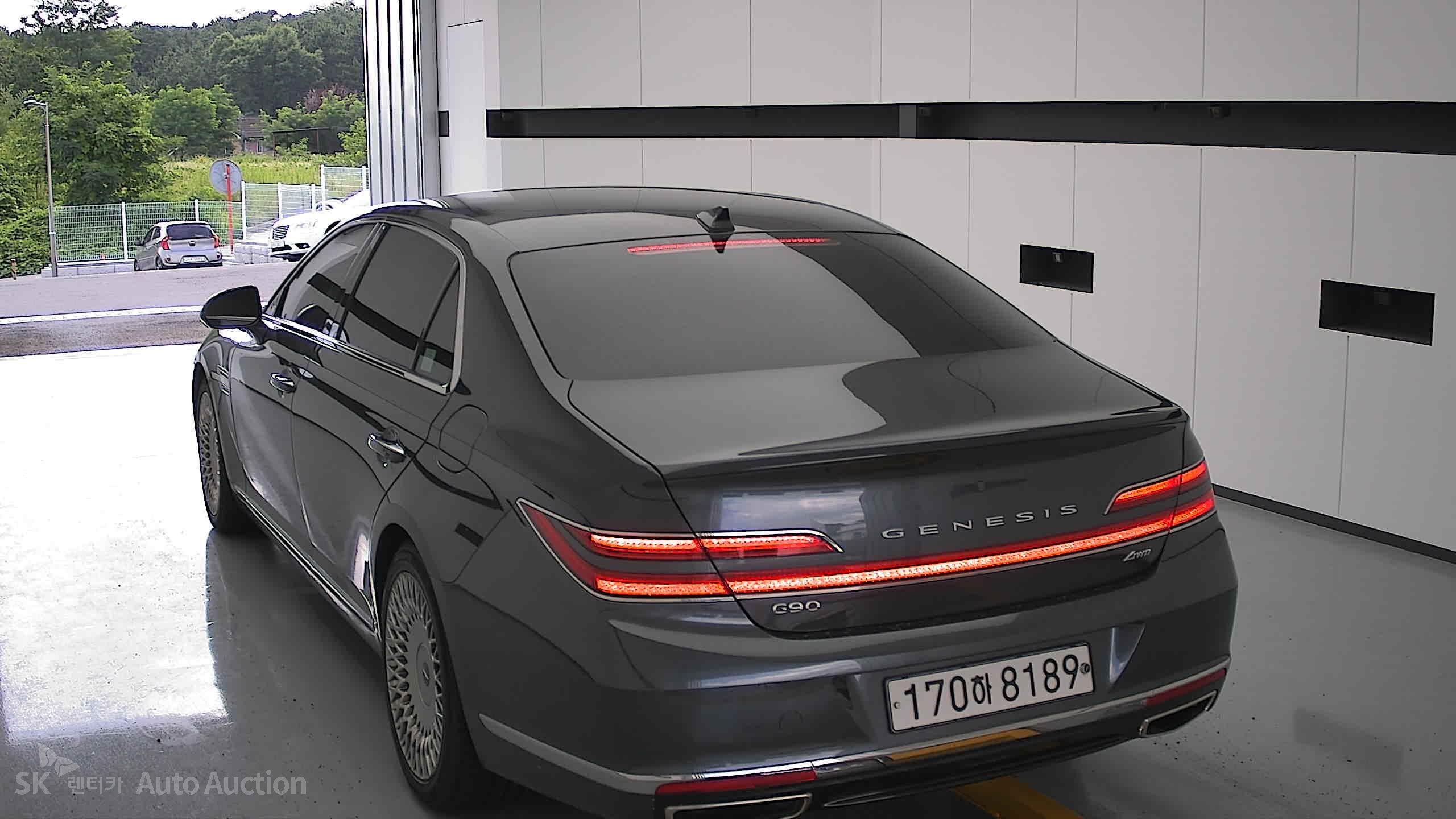 2021 - genesis g90