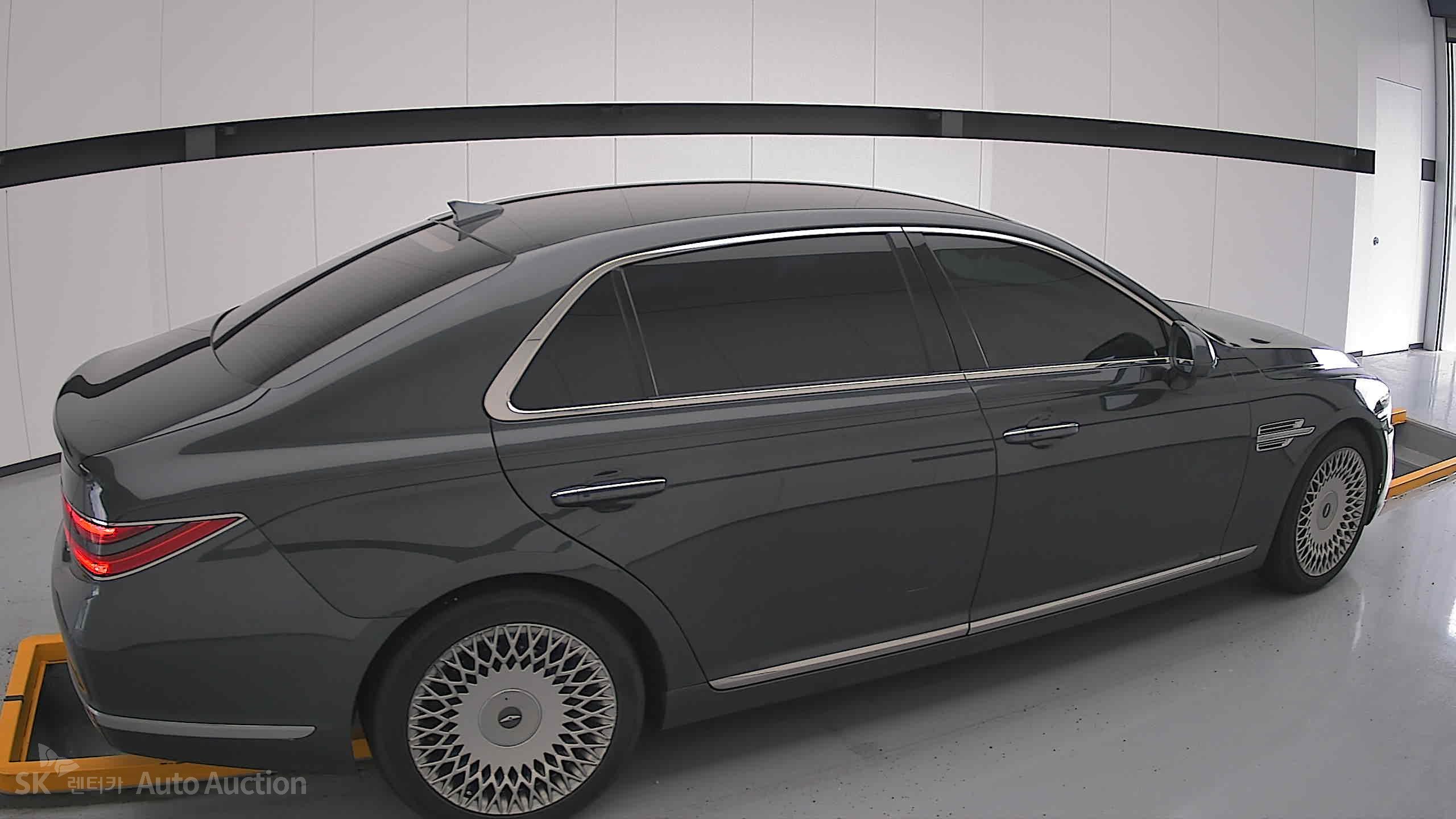 2021 - genesis g90