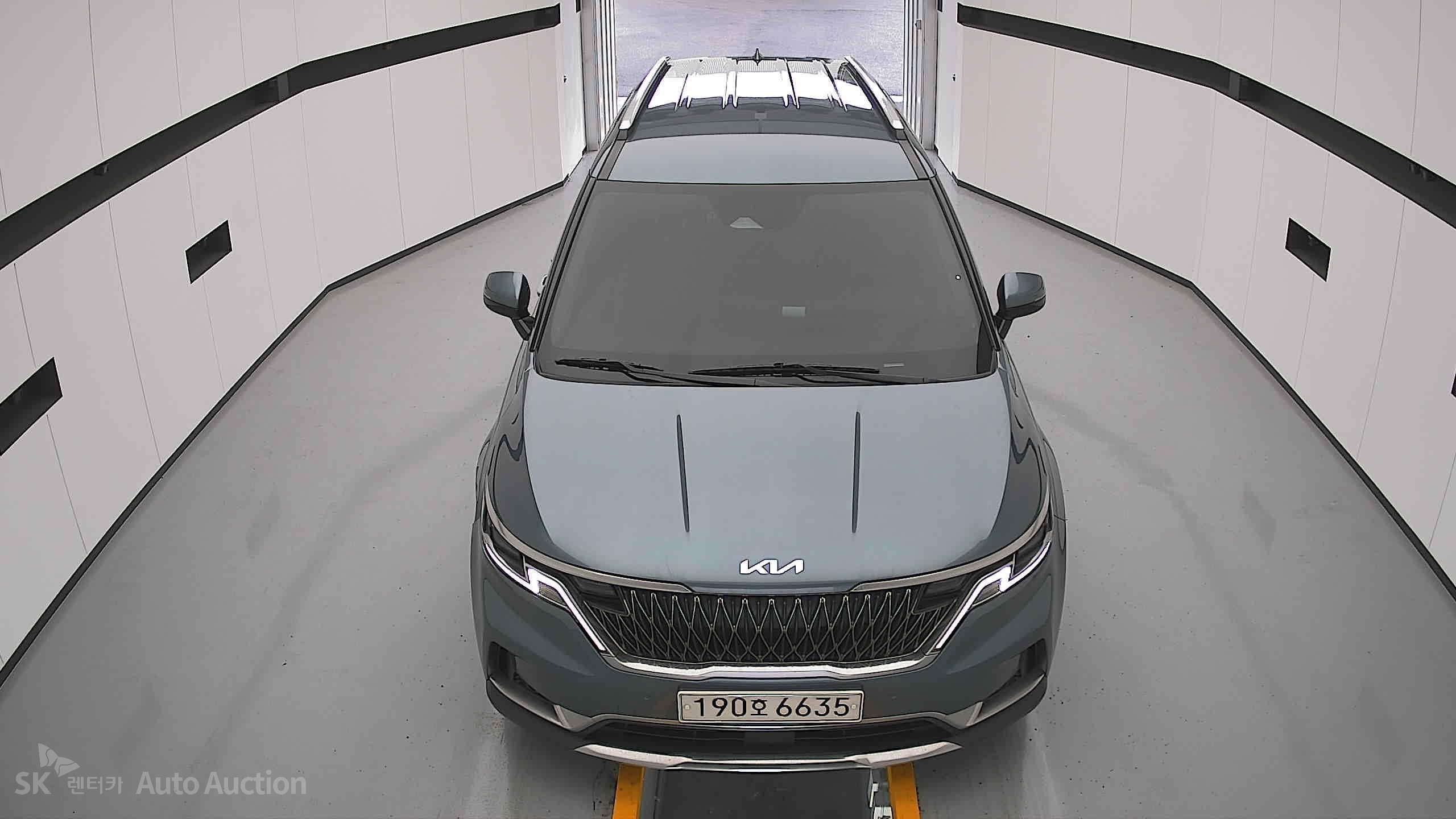 2023 - kia carnival