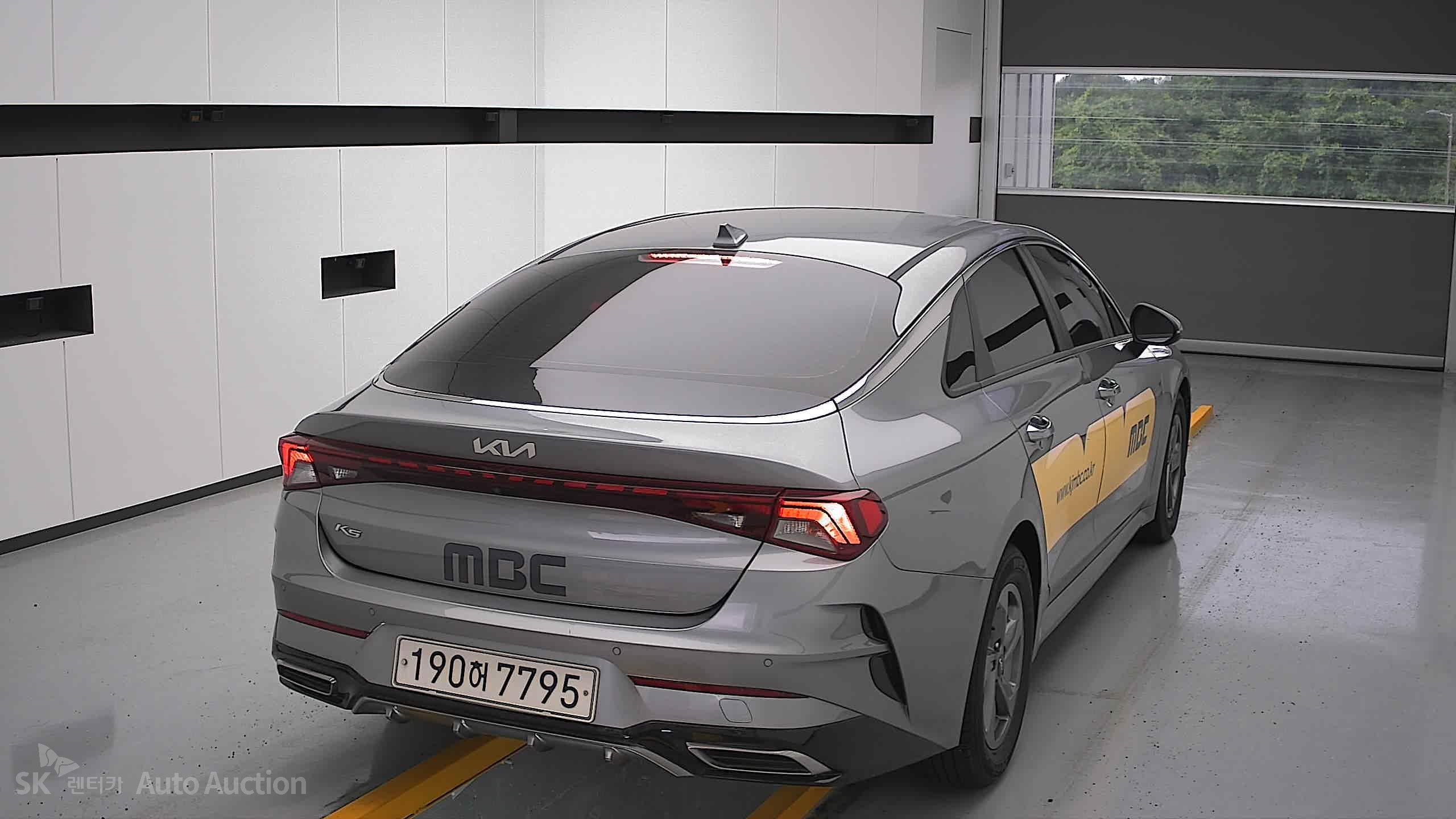 2022 - kia k5