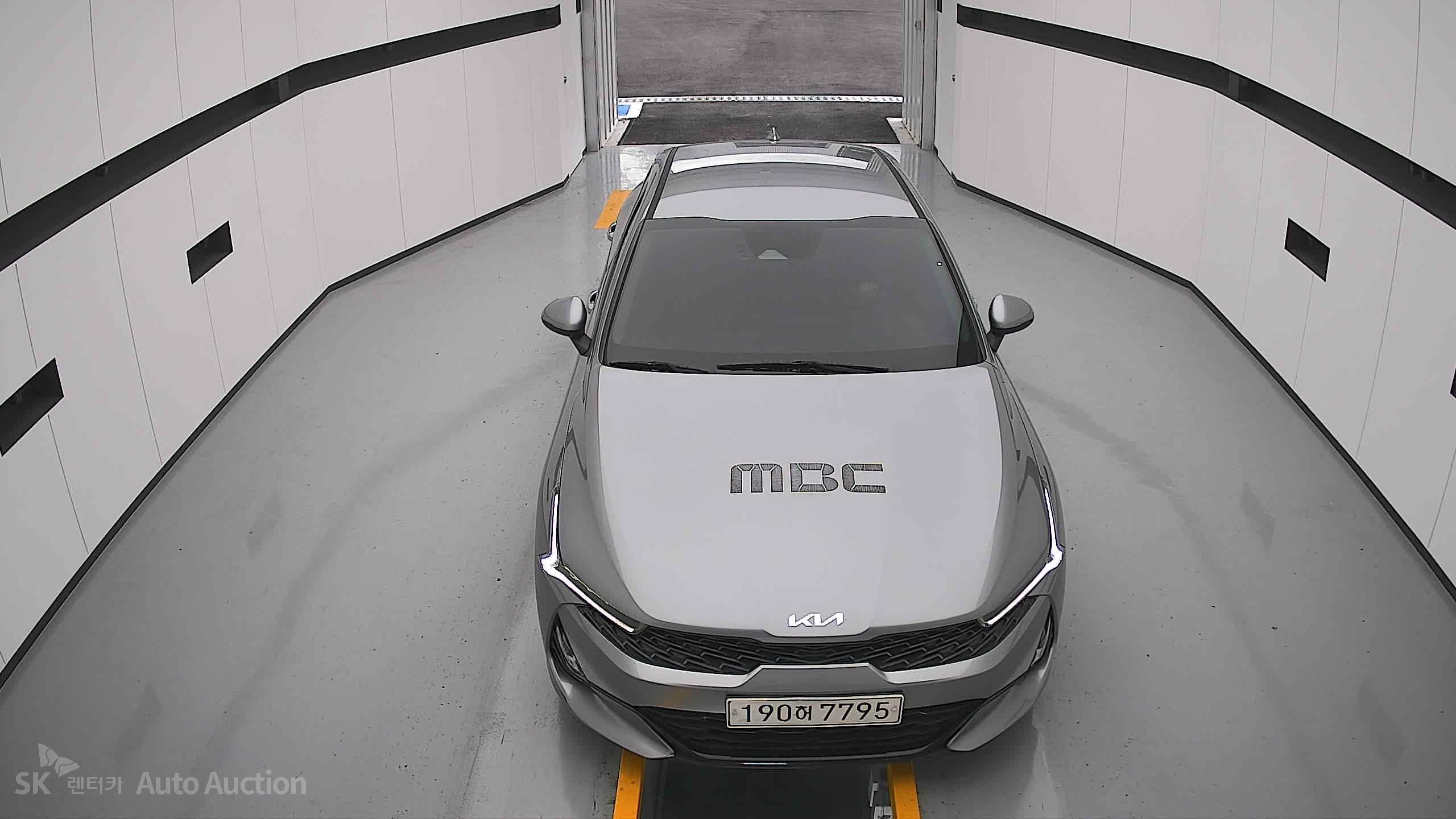 2022 - kia k5