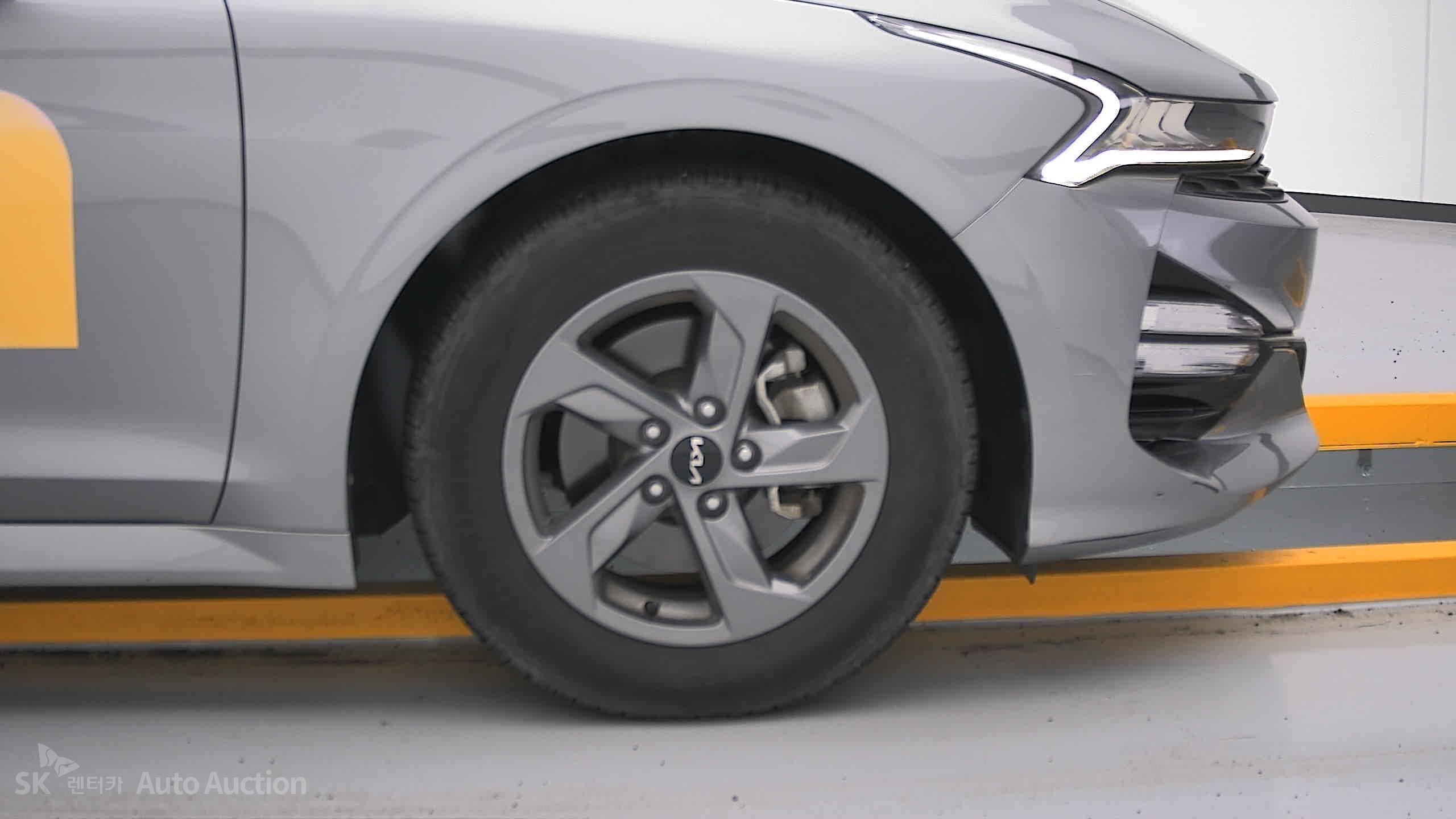 2022 - kia k5