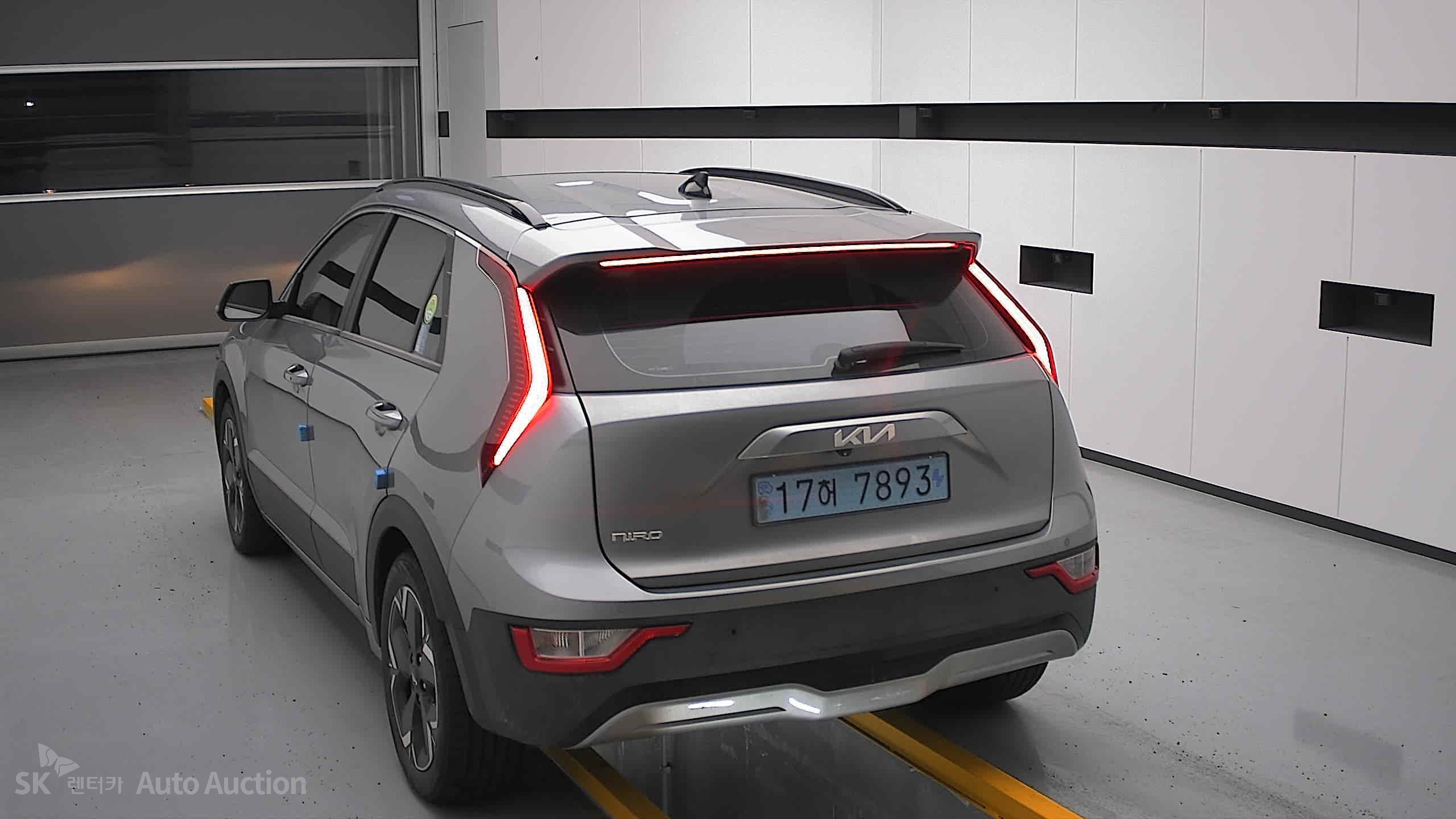 2023 - kia niro ev