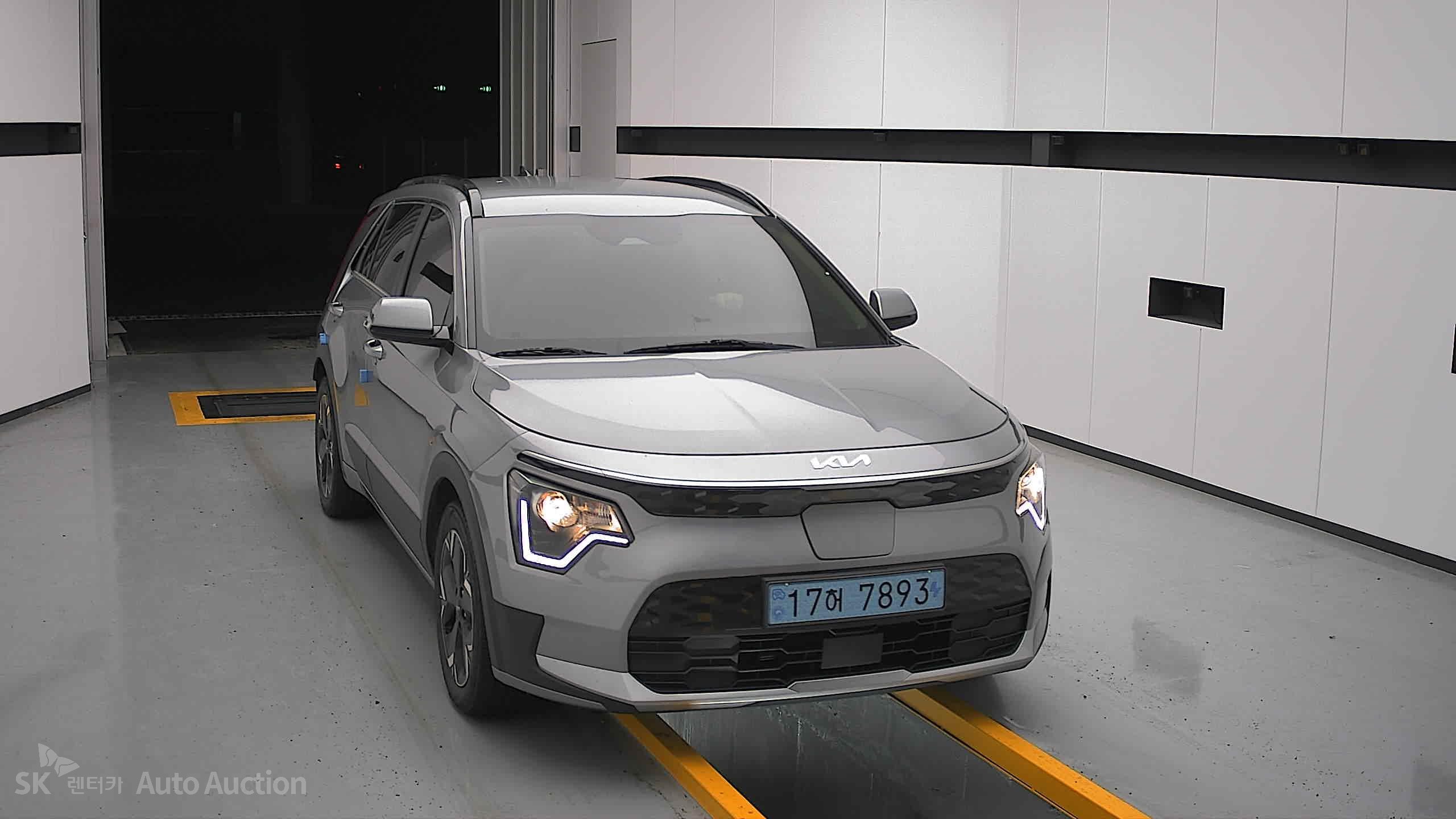 2023 - kia niro ev