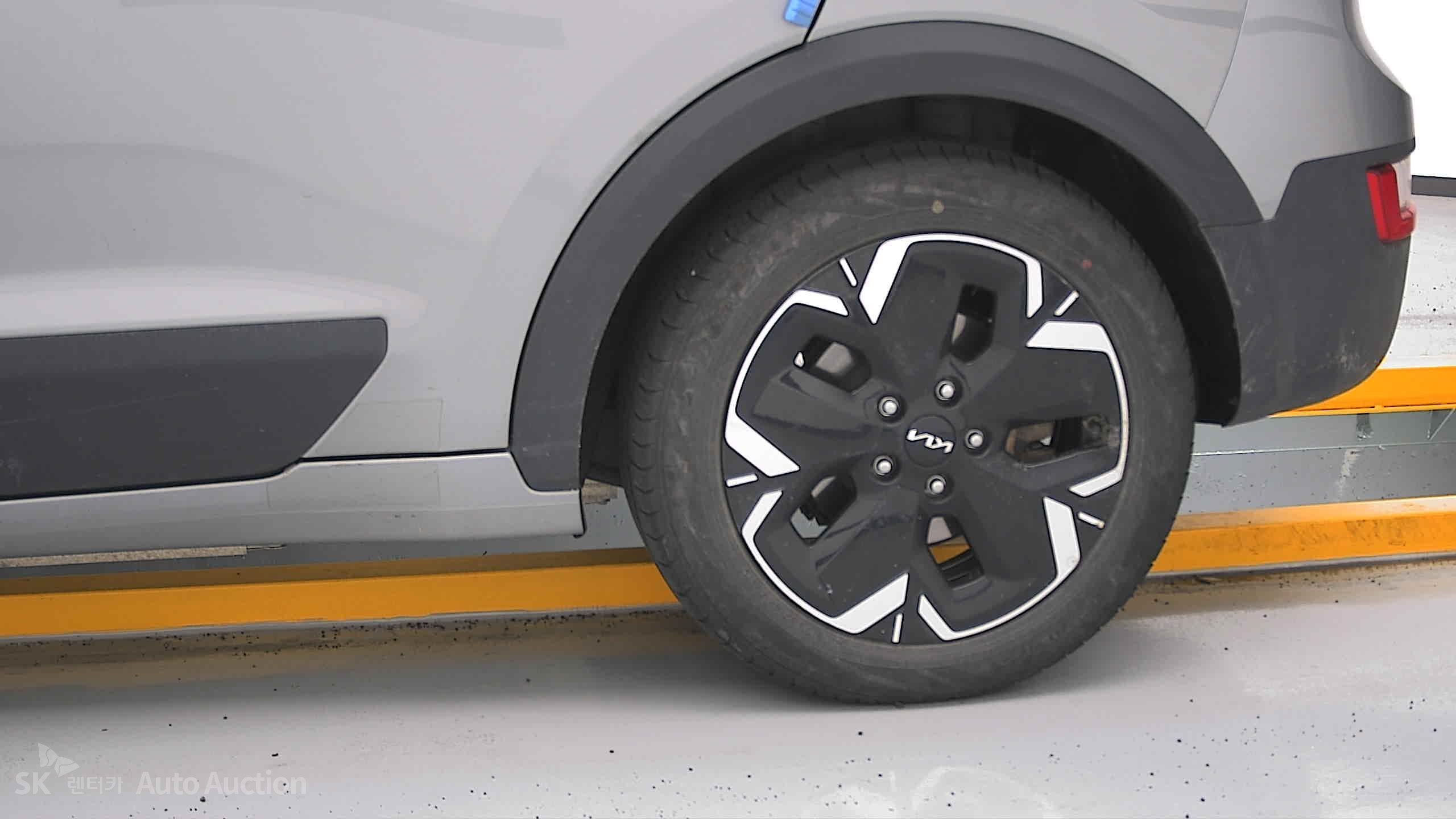 2023 - kia niro ev