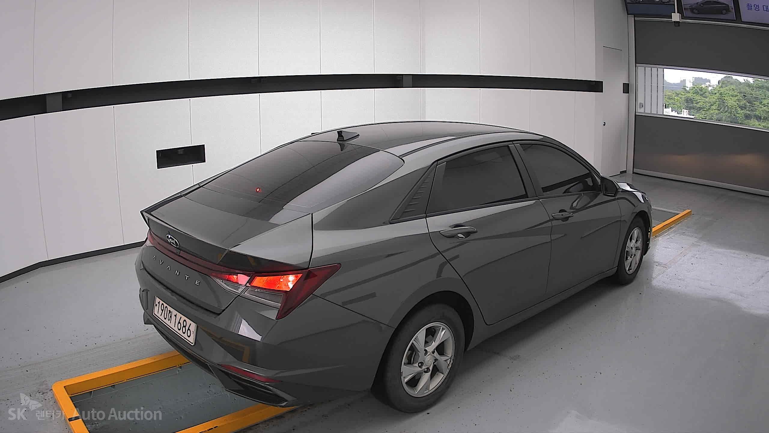 2021 - hyundai avante