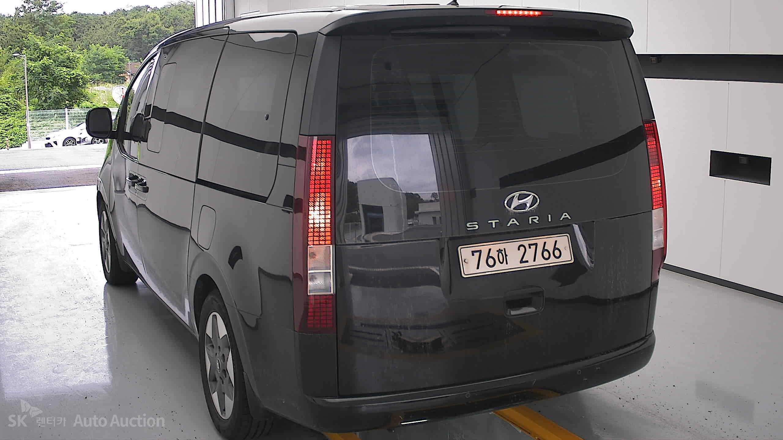2022 - hyundai staria