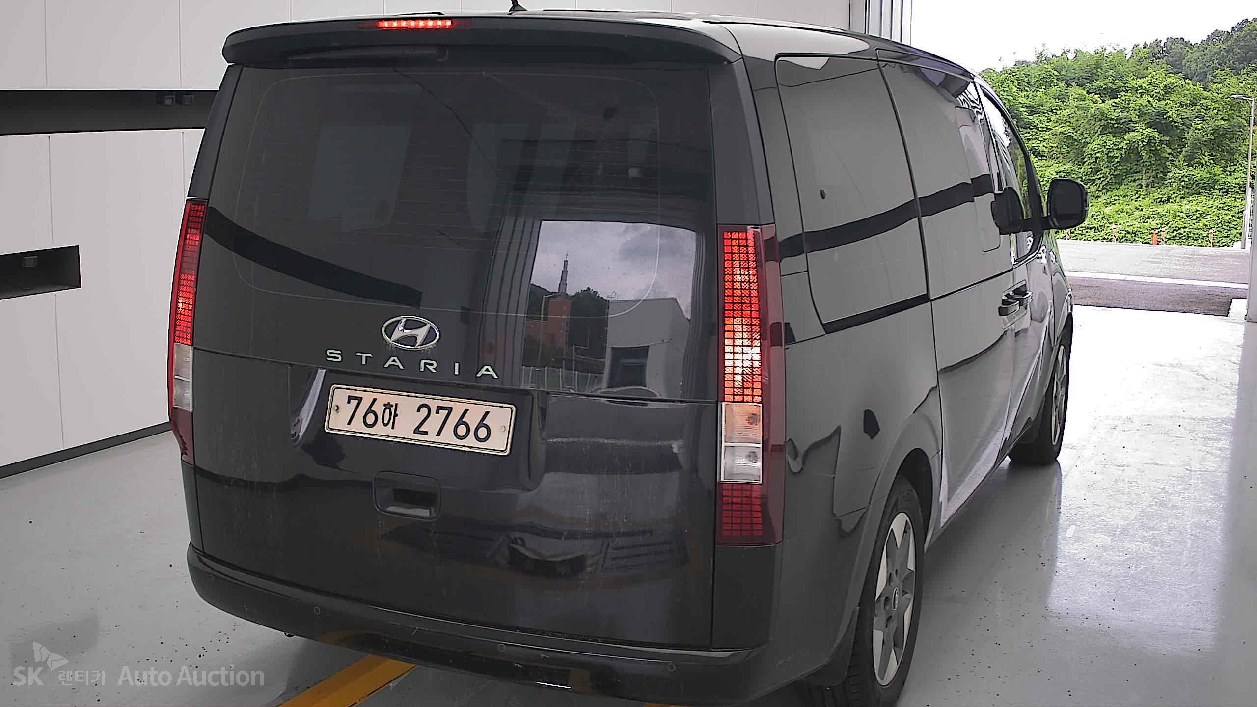 2022 - hyundai staria