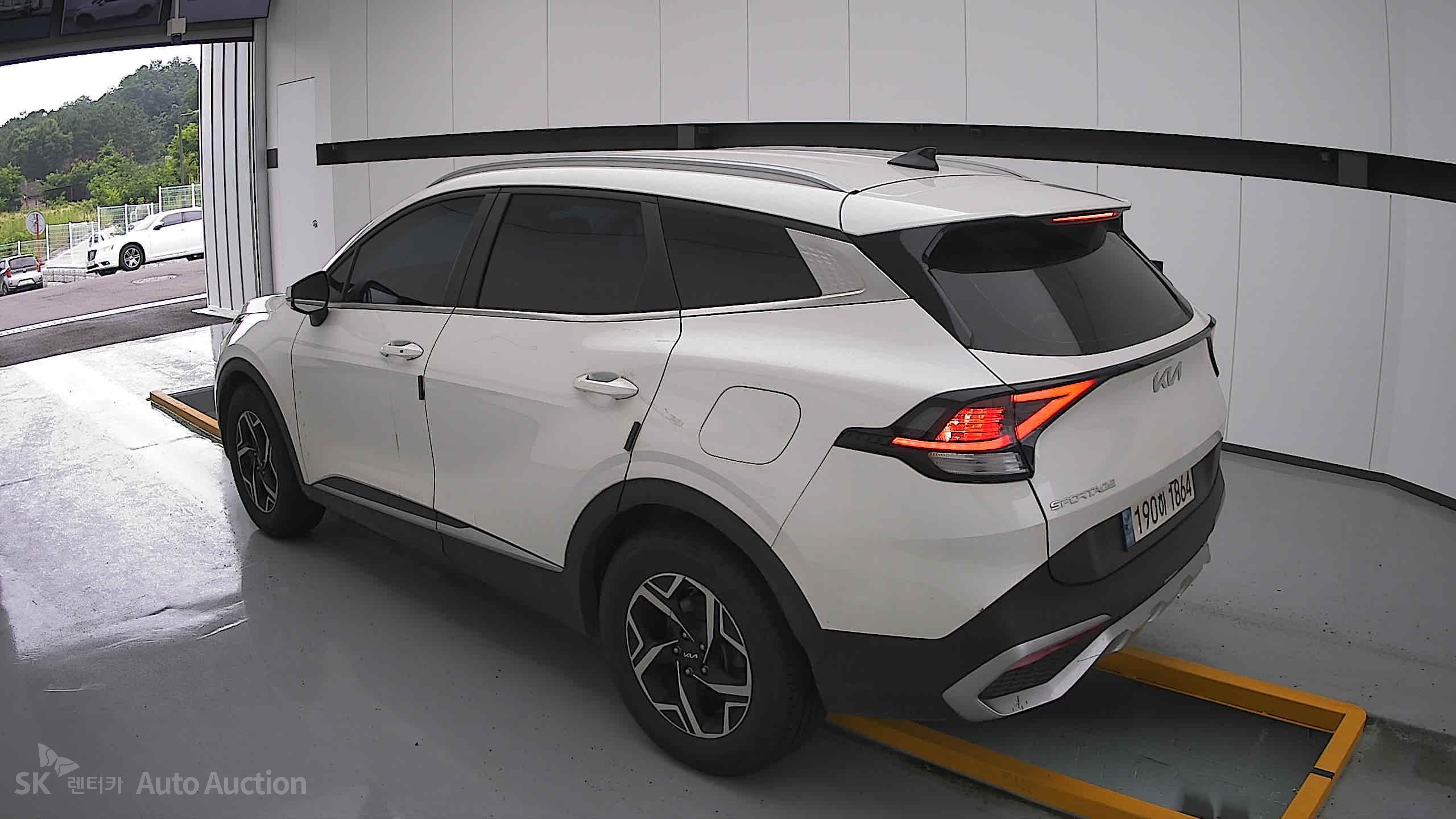2023 - kia sportage