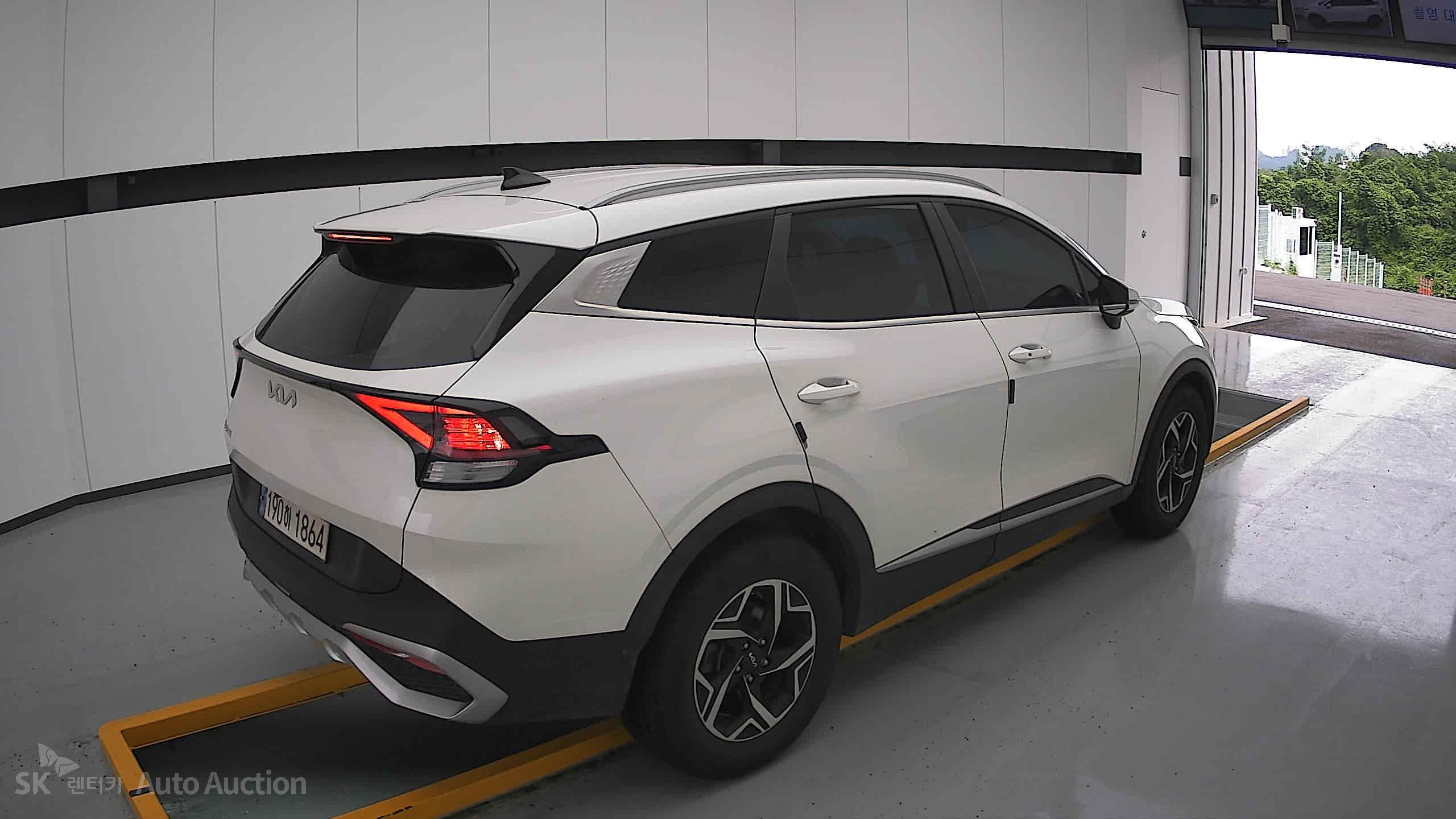 2023 - kia sportage