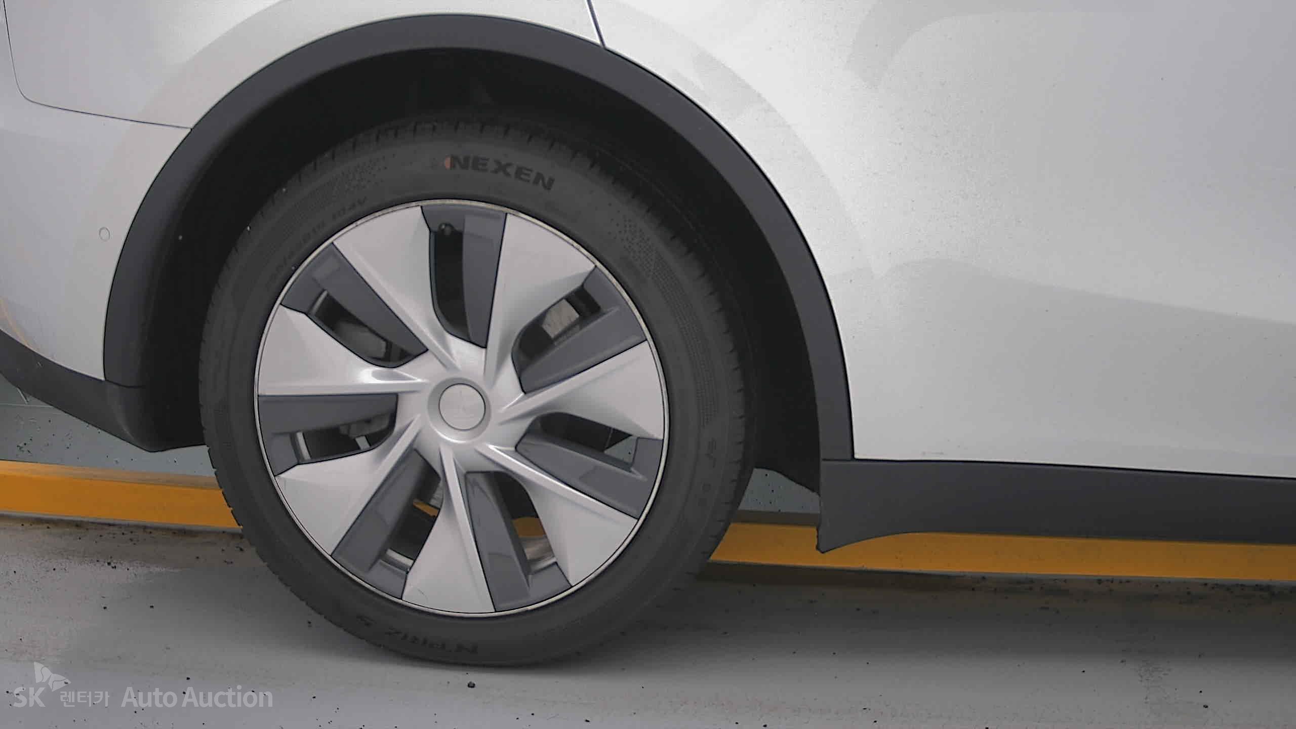 Tesla Model Y 2022 — صورة 27