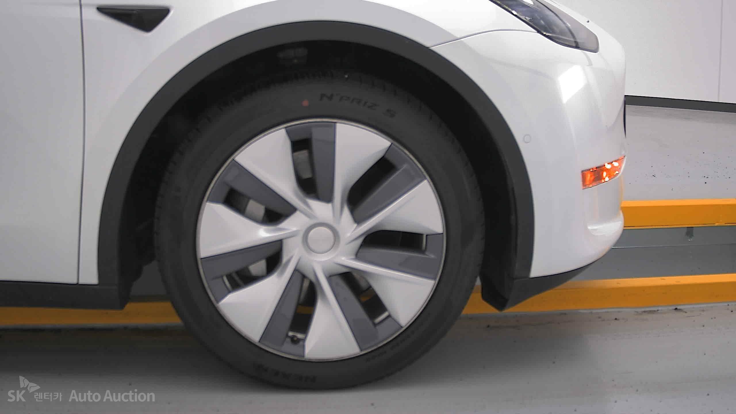 Tesla Model Y 2022 — صورة 28