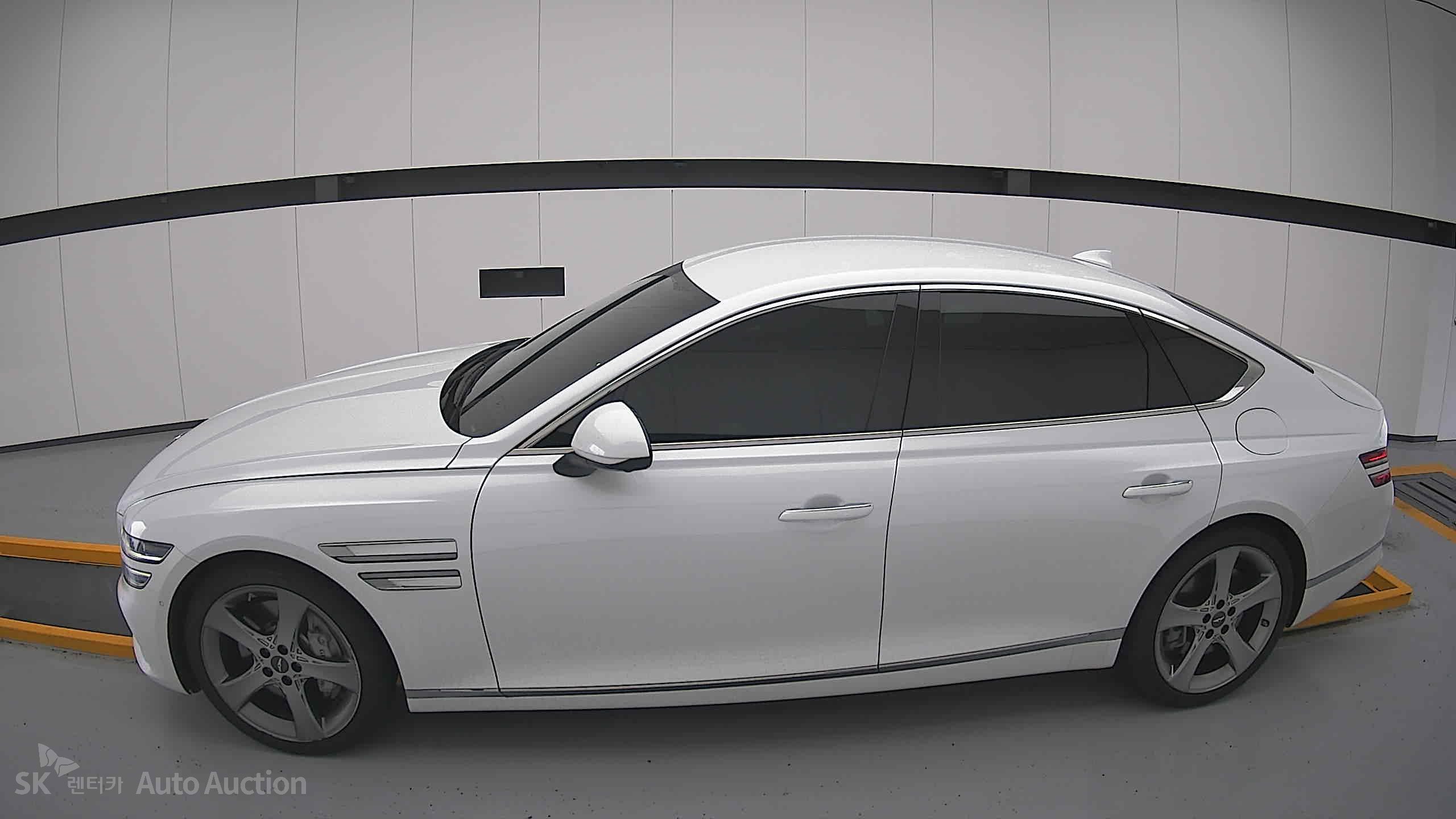 2022 - genesis g80
