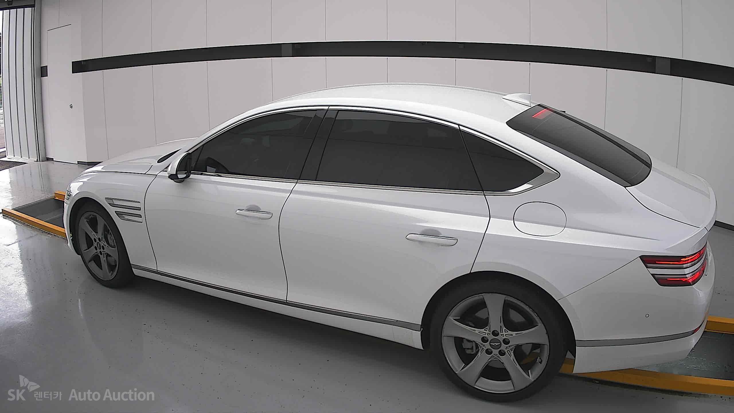 2022 - genesis g80