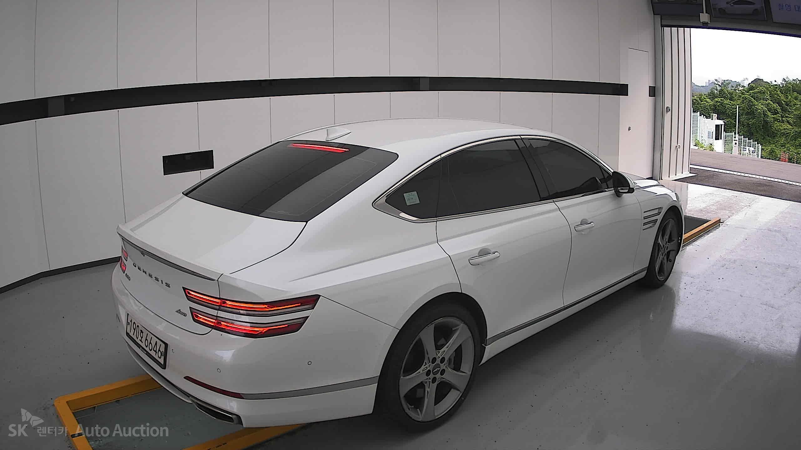 2022 - genesis g80