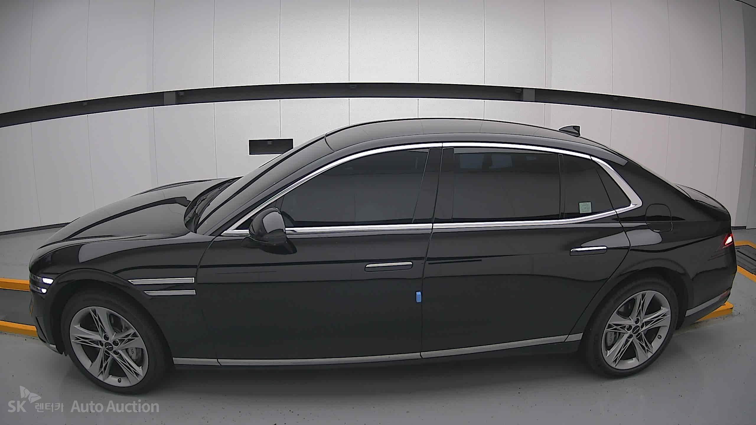 2022 - genesis g90